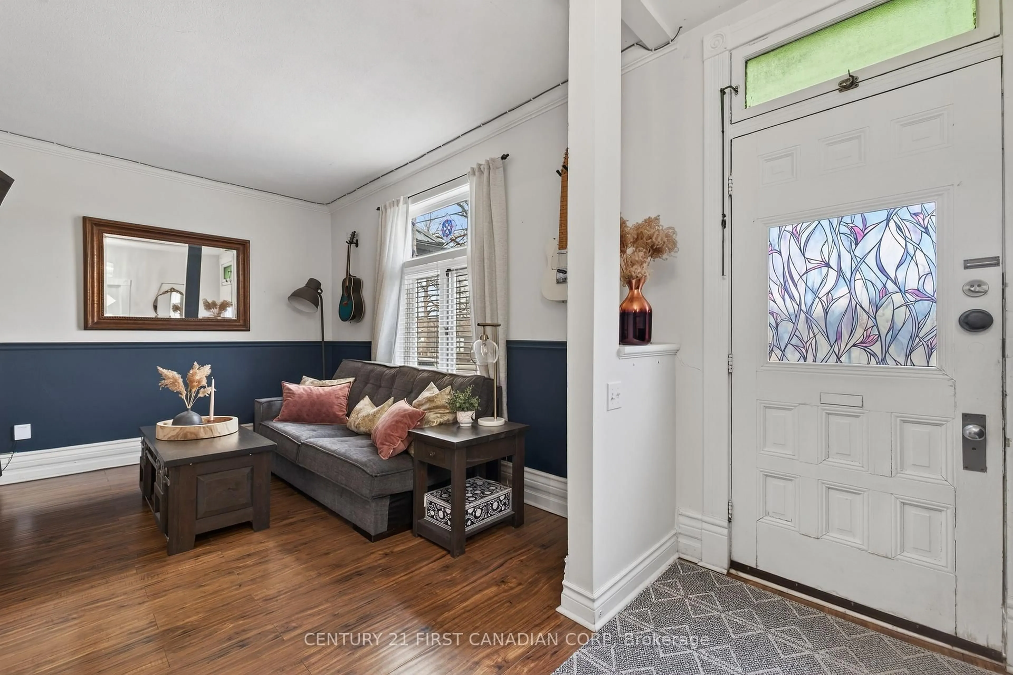 Indoor entryway for 649 Central Ave, London East Ontario N5W 3P7