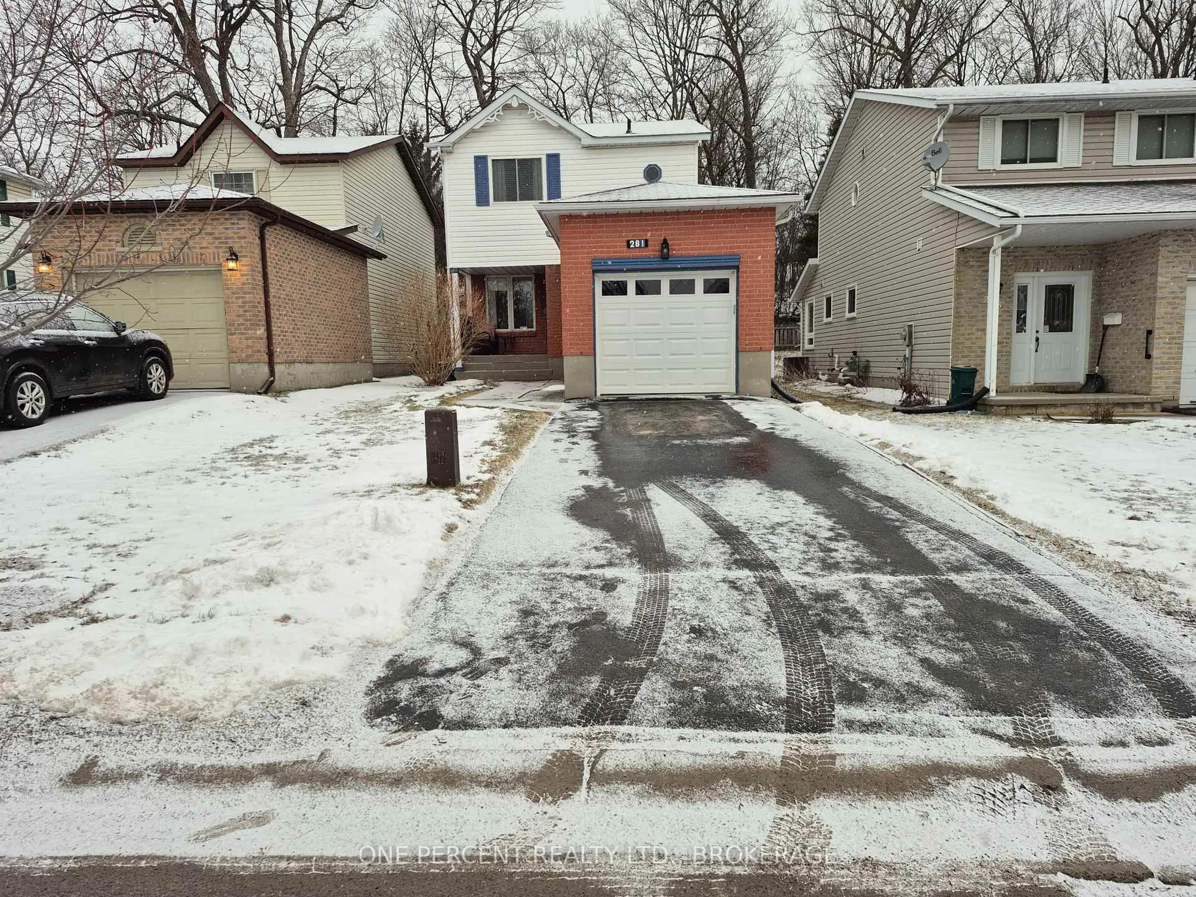 A pic from outside/outdoor area/front of a property/back of a property/a pic from drone, street for 281 Grandtrunk Ave, Kingston Ontario K7M 8P2