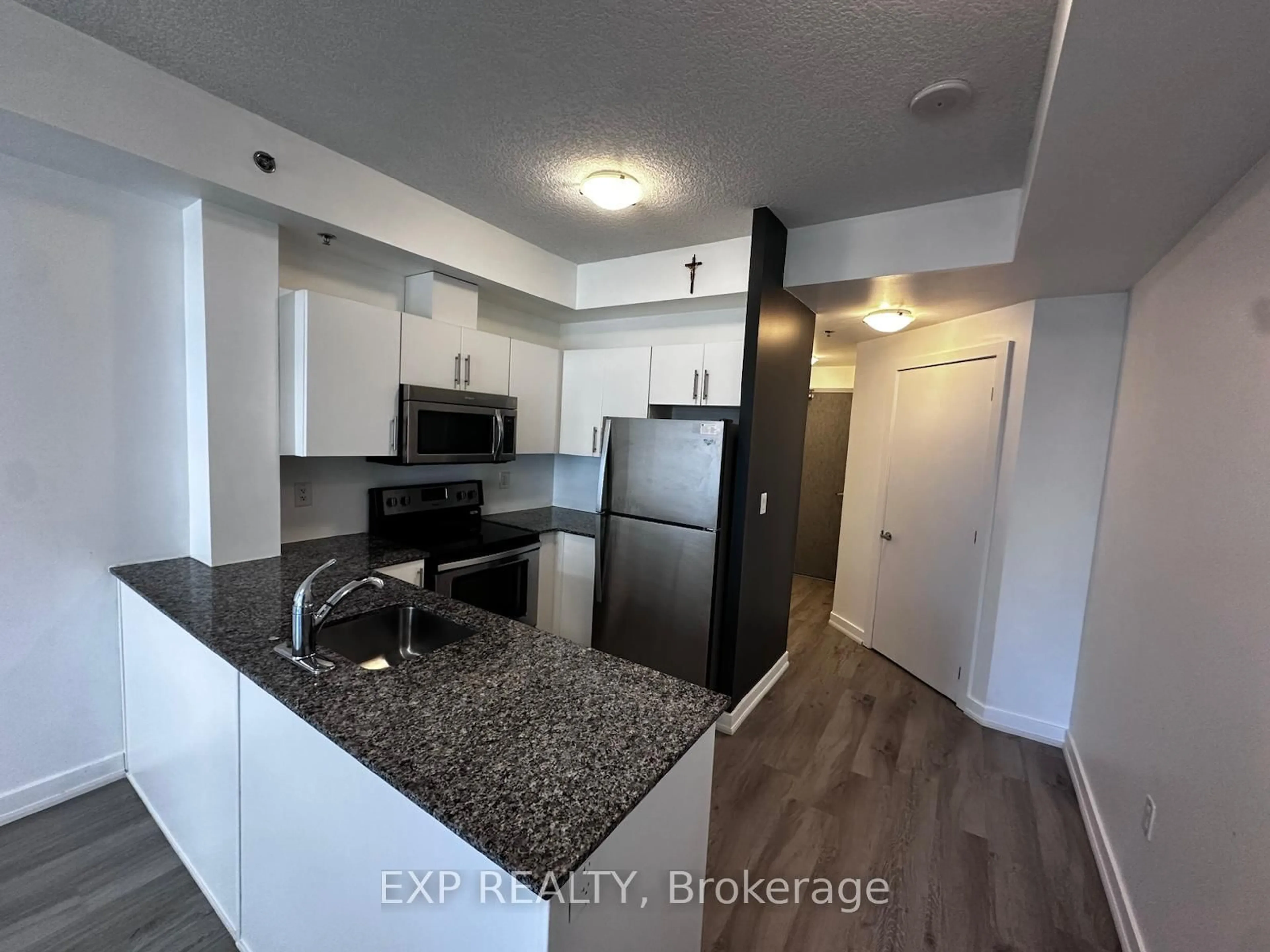 Standard kitchen, unknown for 150 Water St #402, Cambridge Ontario N1R 3B6