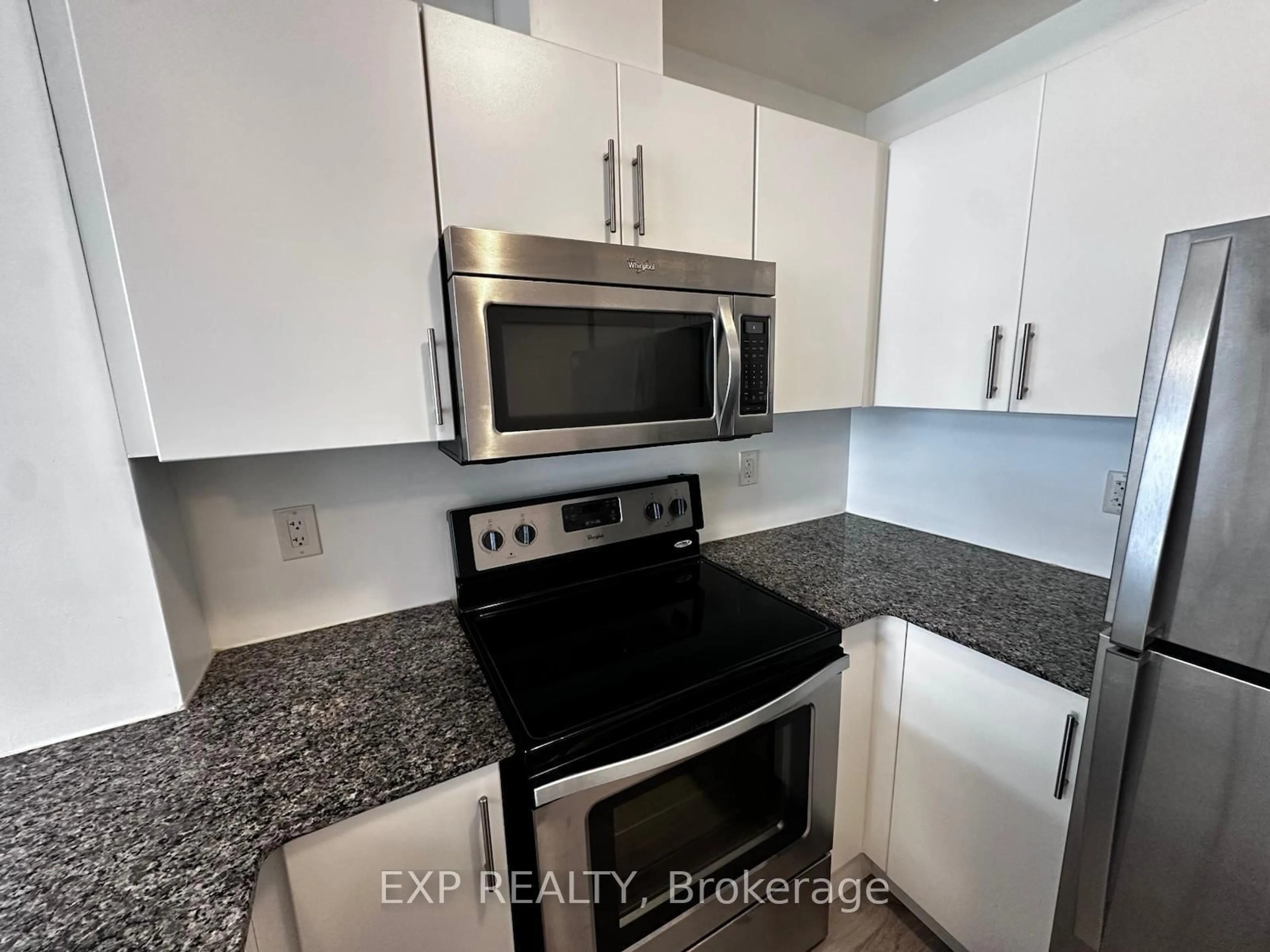 Standard kitchen, unknown for 150 Water St #402, Cambridge Ontario N1R 3B6