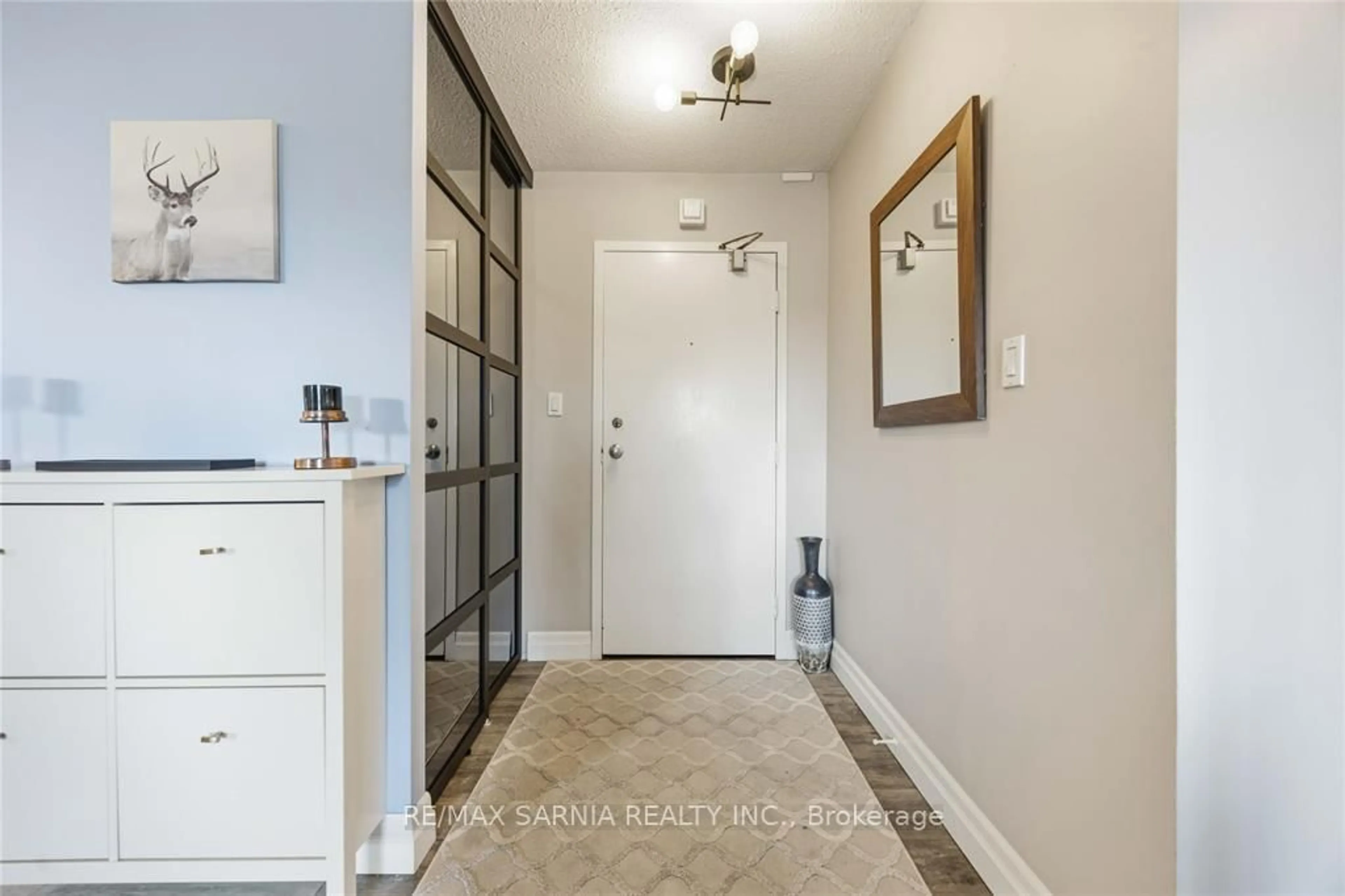 Indoor entryway for 155 Front St #209, Sarnia Ontario N7T 7V5