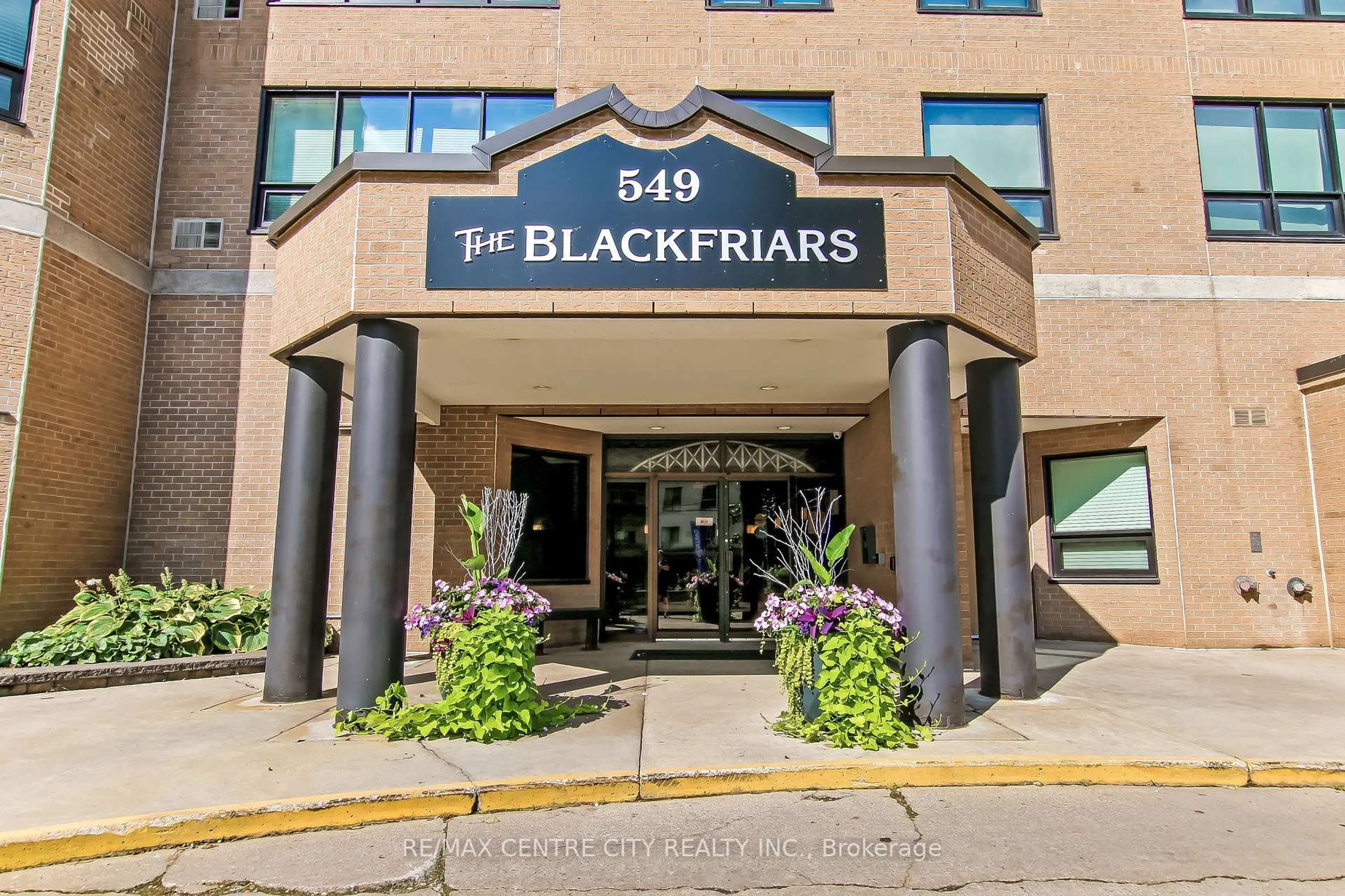 Lobby for 549 Ridout St #205, London East Ontario N6A 5N5