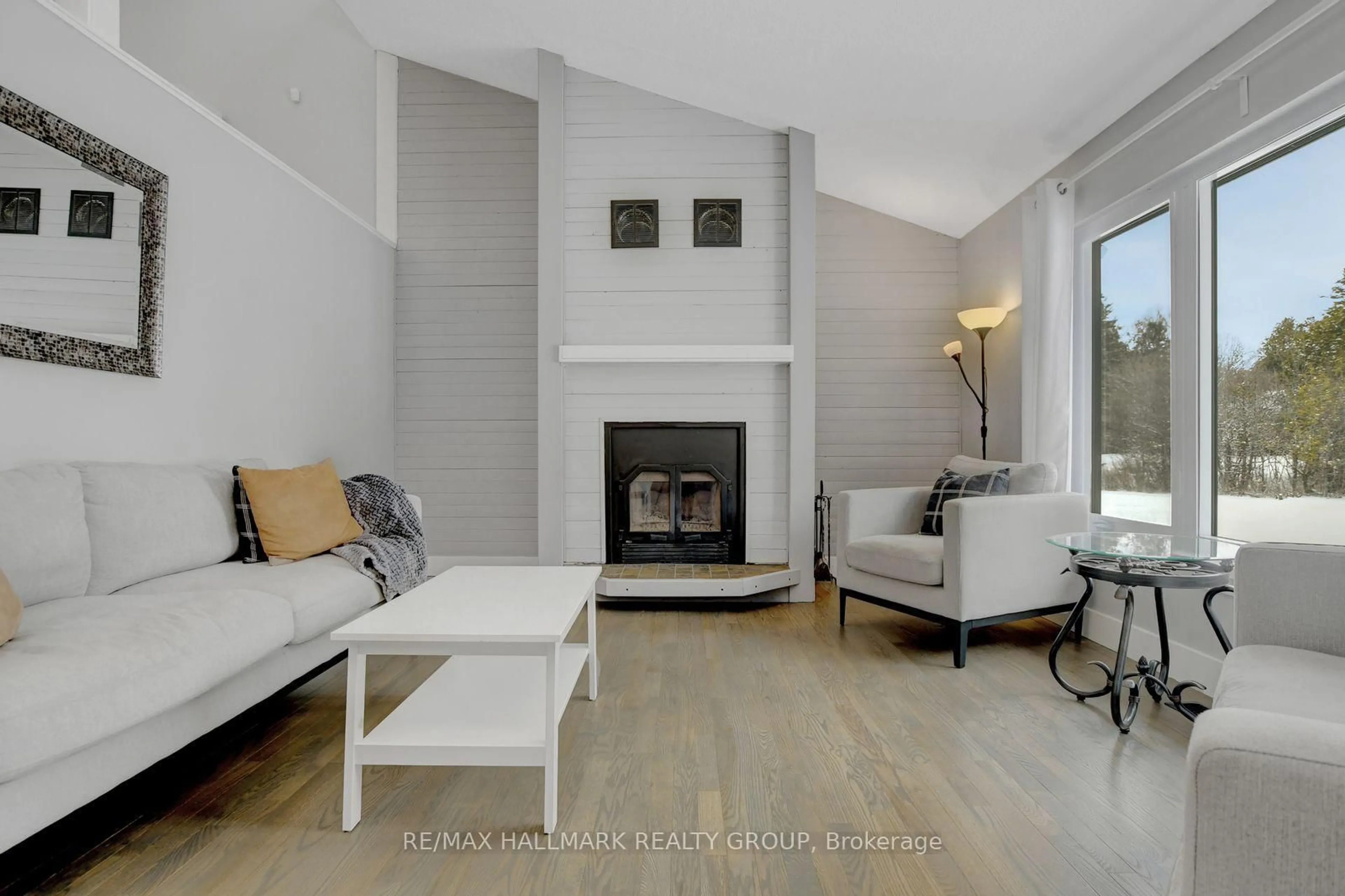 Living room with furniture, unknown for 131 Delaney Dr, Carp Ontario K0A 1L0