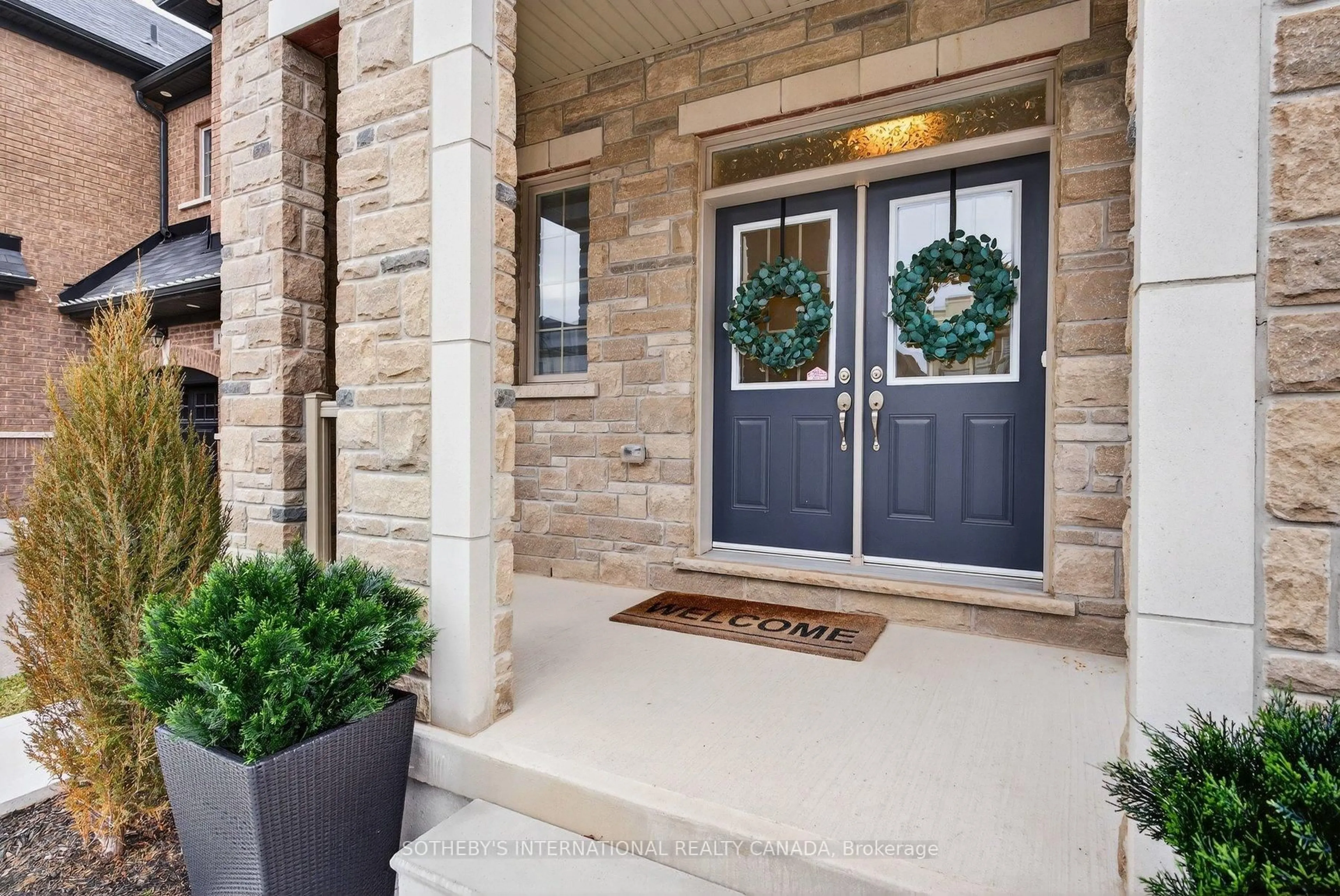 Indoor entryway for 115 Avanti Cres, Hamilton Ontario L8B 1W7