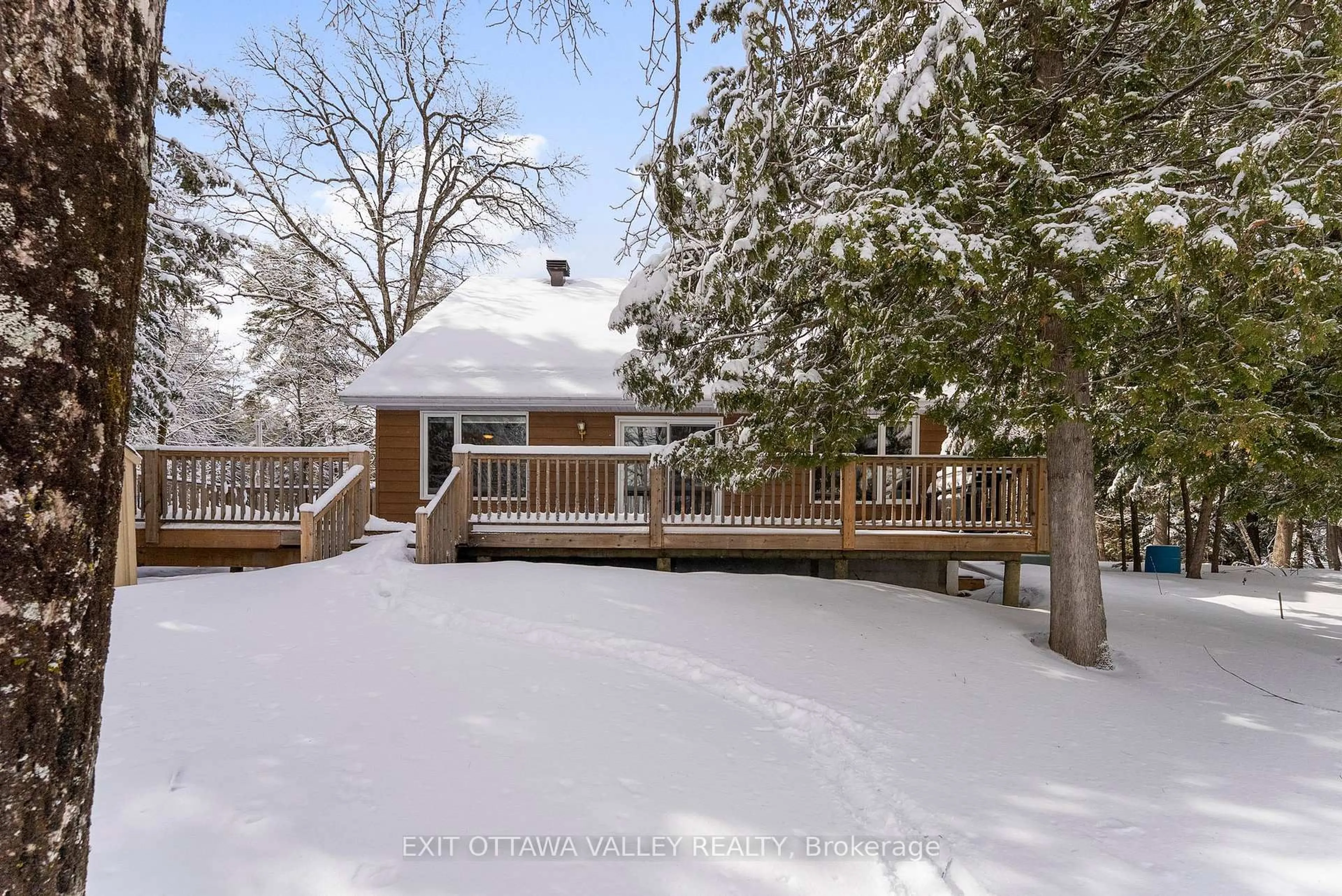 Patio, unknown for 164 Coulonge Lake Tr, Westmeath Ontario K0J 2L0