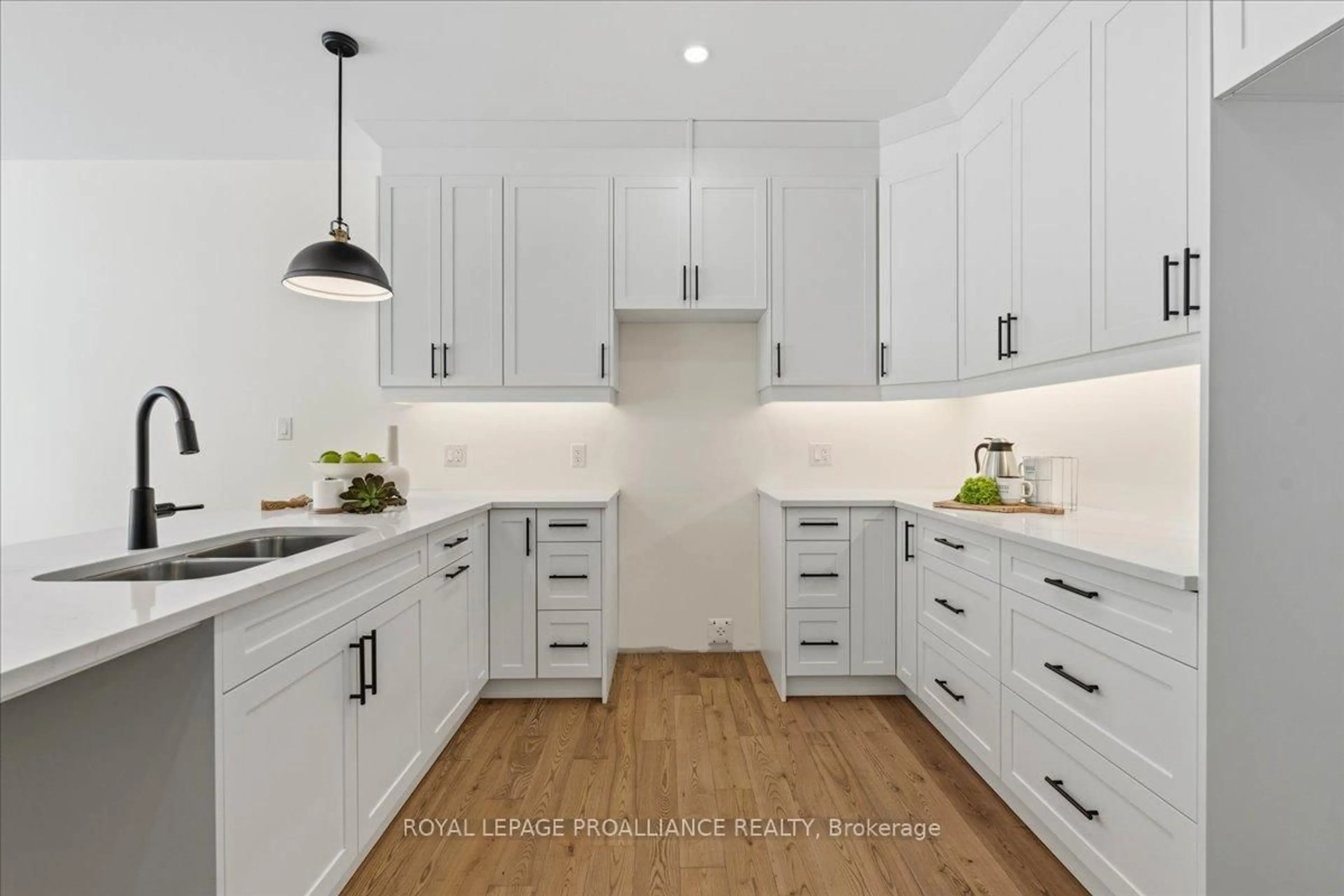 Contemporary kitchen, unknown for 163 Pomeroy Ave, Tweed Ontario K0K 3J0