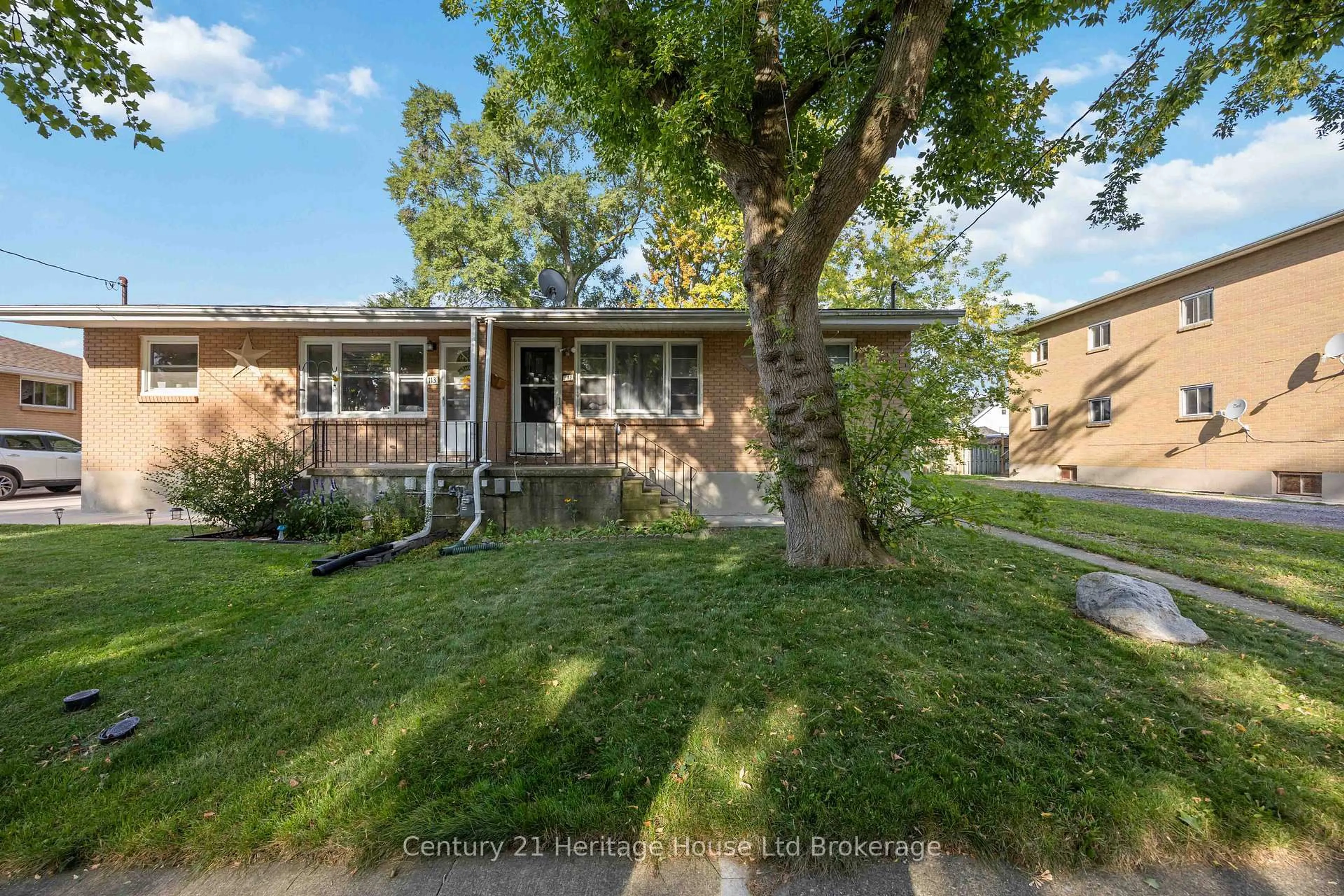 Unknown for 115 Sutton St, Sarnia Ontario N7T 3S4