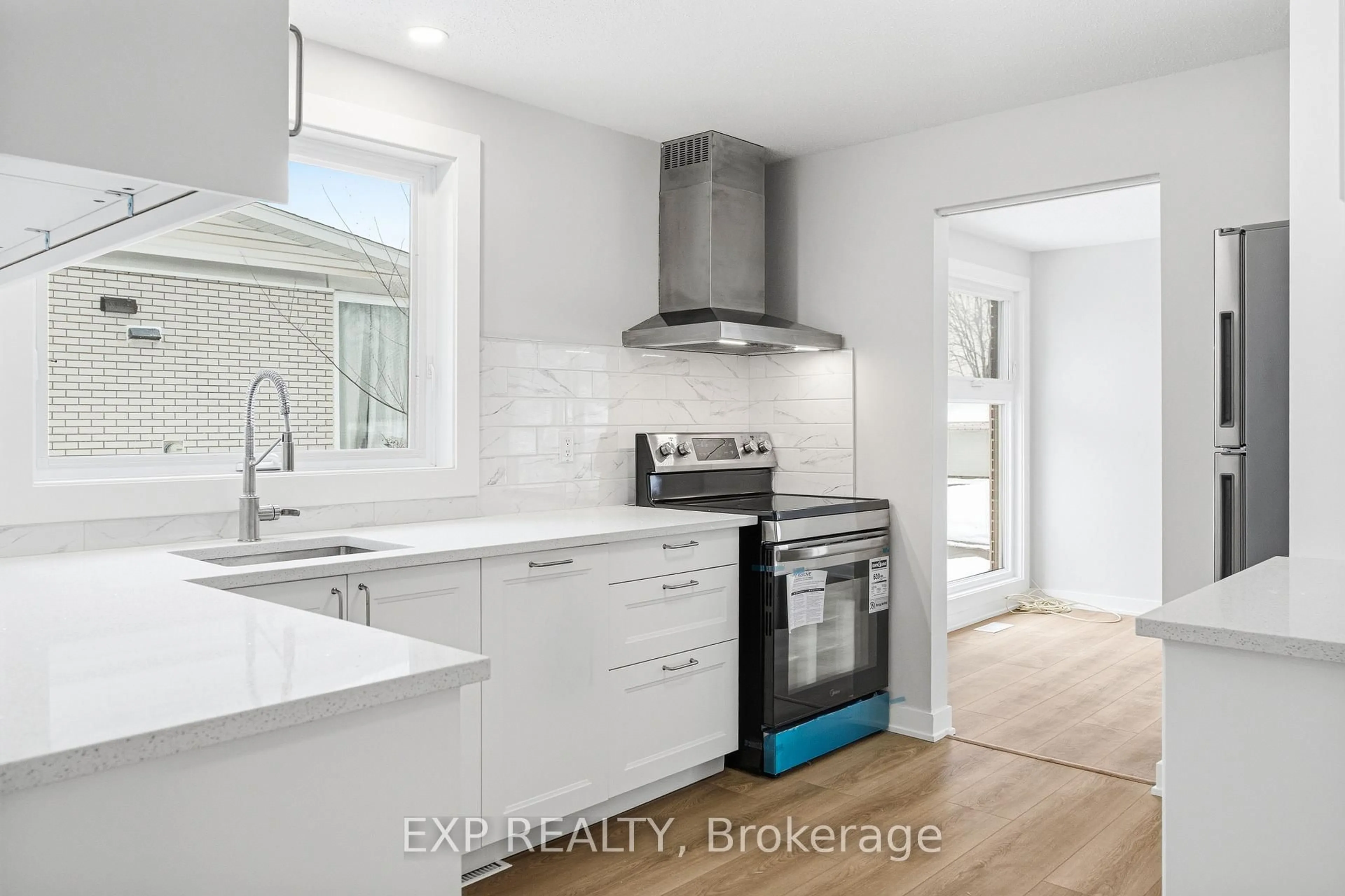 Unknown for 46 Charkay St, Ottawa Ontario K2E 5N4