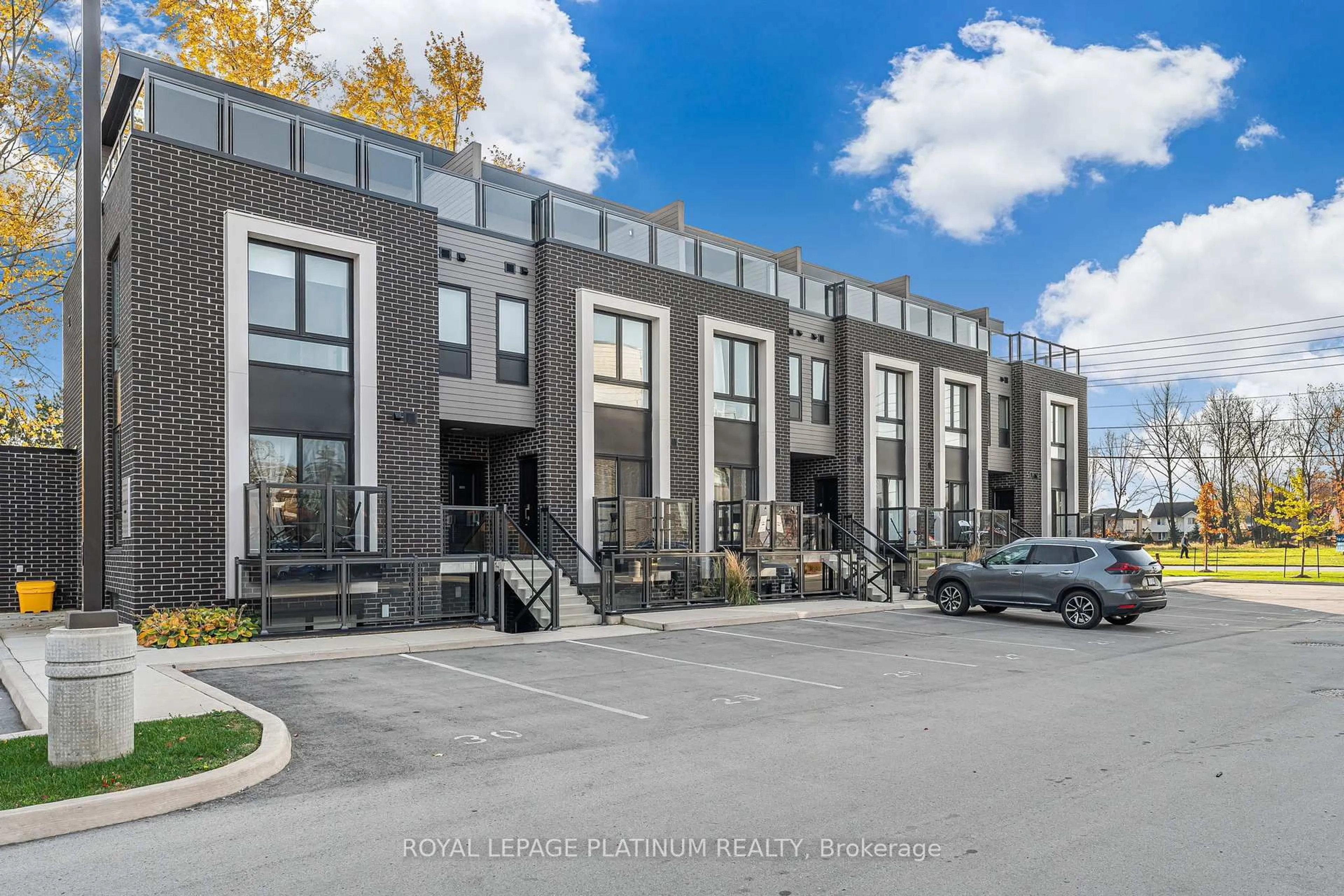 Unknown for 6065 MCLEOD Rd #213, Niagara Falls Ontario L2G 0Z7