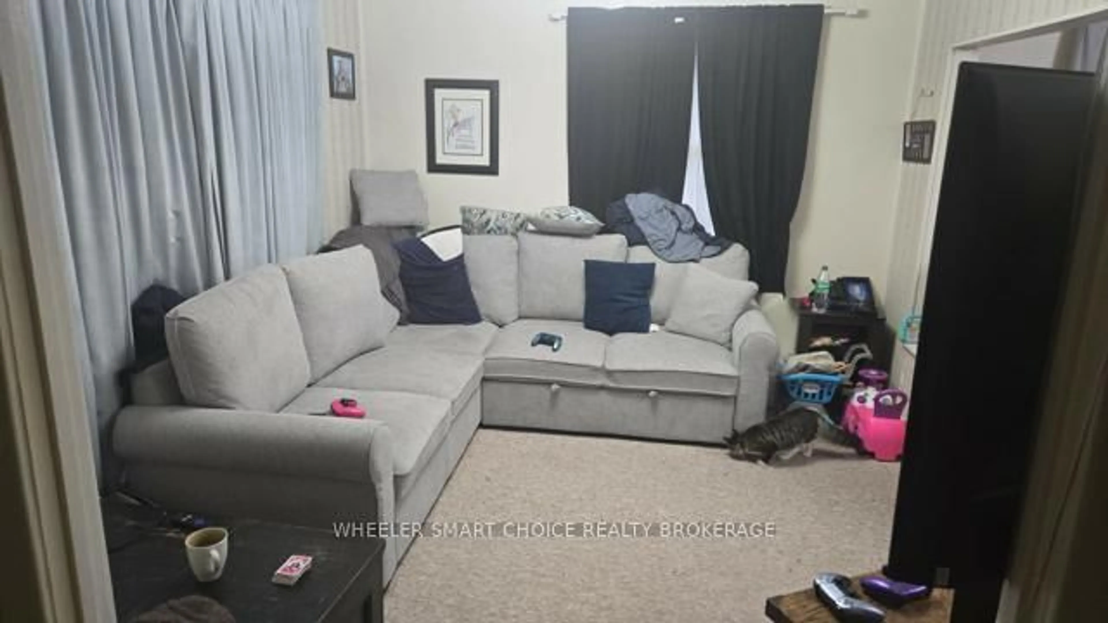 Living room with furniture, unknown for 529 York St, Cornwall Ontario K6J 3Z9