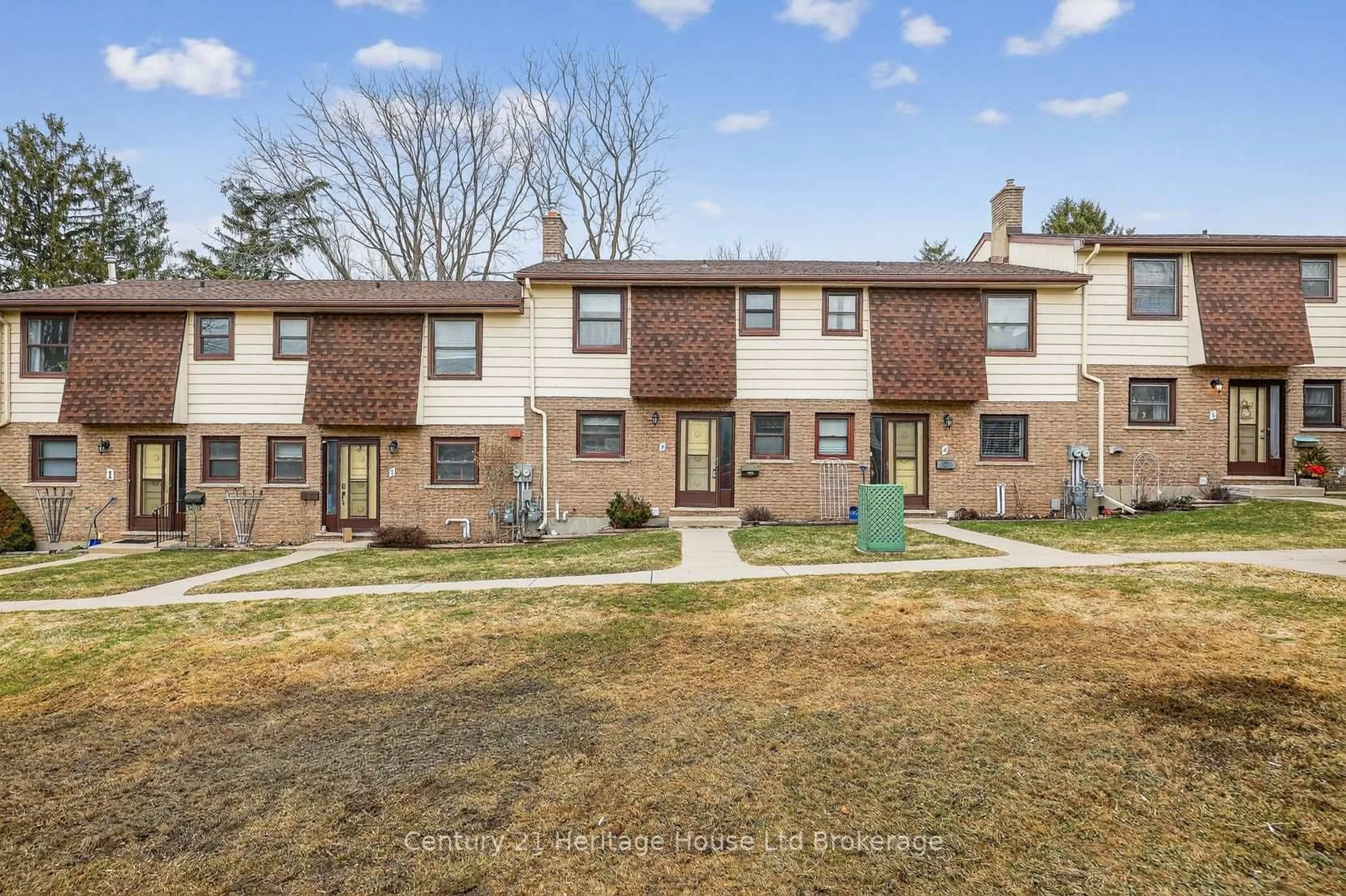 A pic from outside/outdoor area/front of a property/back of a property/a pic from drone, street for 335 Albert St #3, Woodstock Ontario N4S 2L3