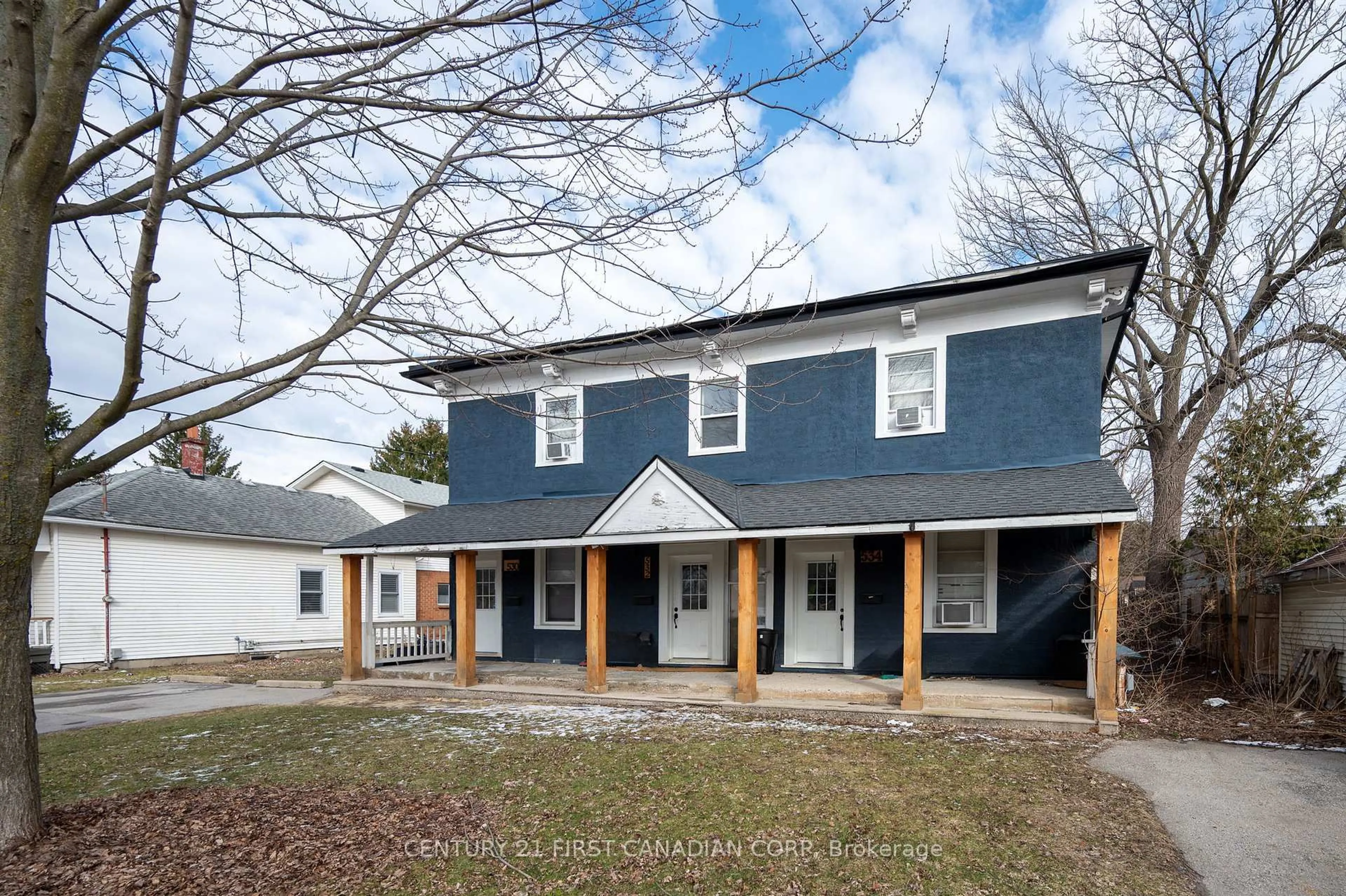 Home with vinyl exterior material, street for 534 Hill St, London East Ontario N6B 1E7