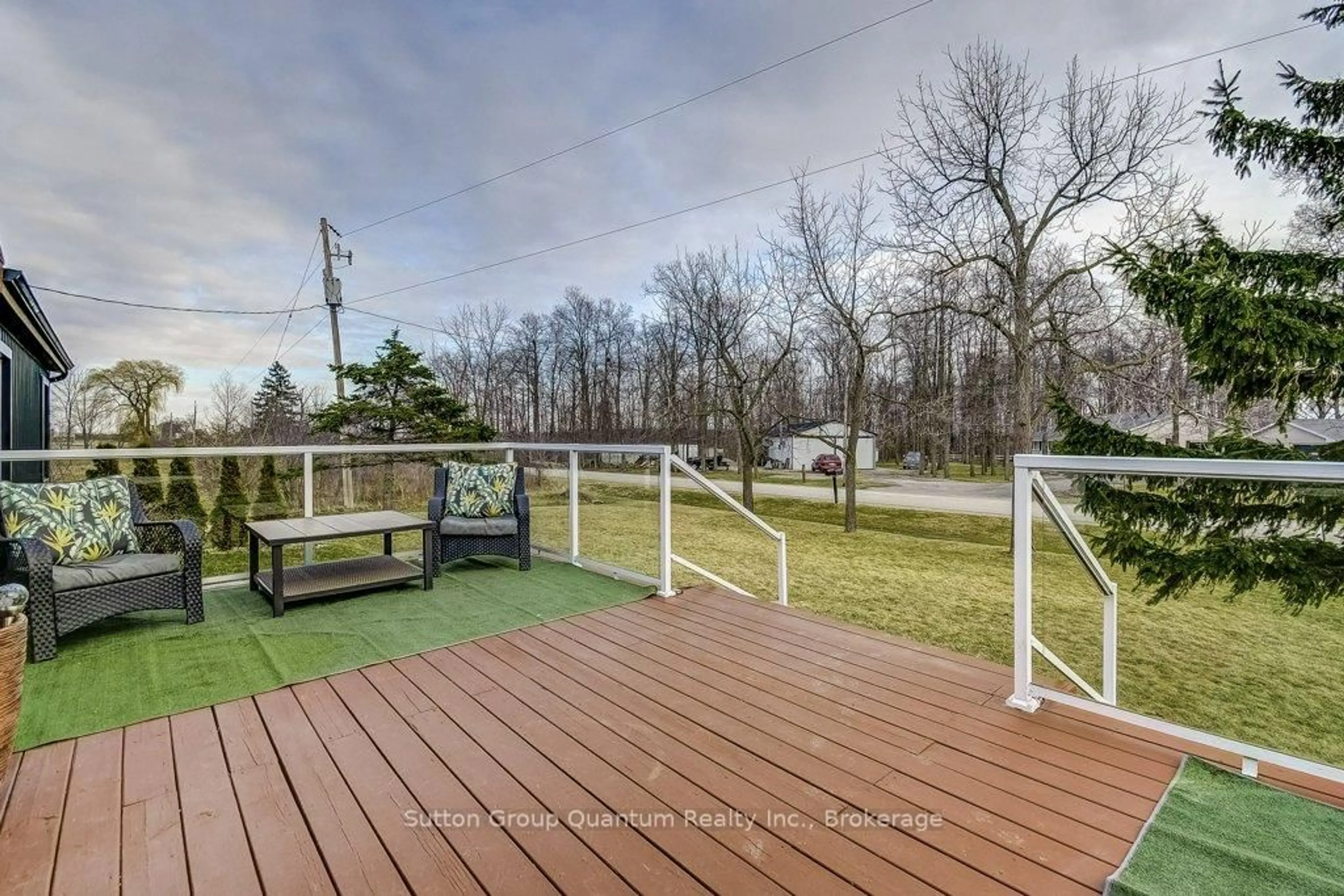 Patio, water/lake/river/ocean view for 35 Concession 7 Rd, Haldimand Ontario N0A 1E0