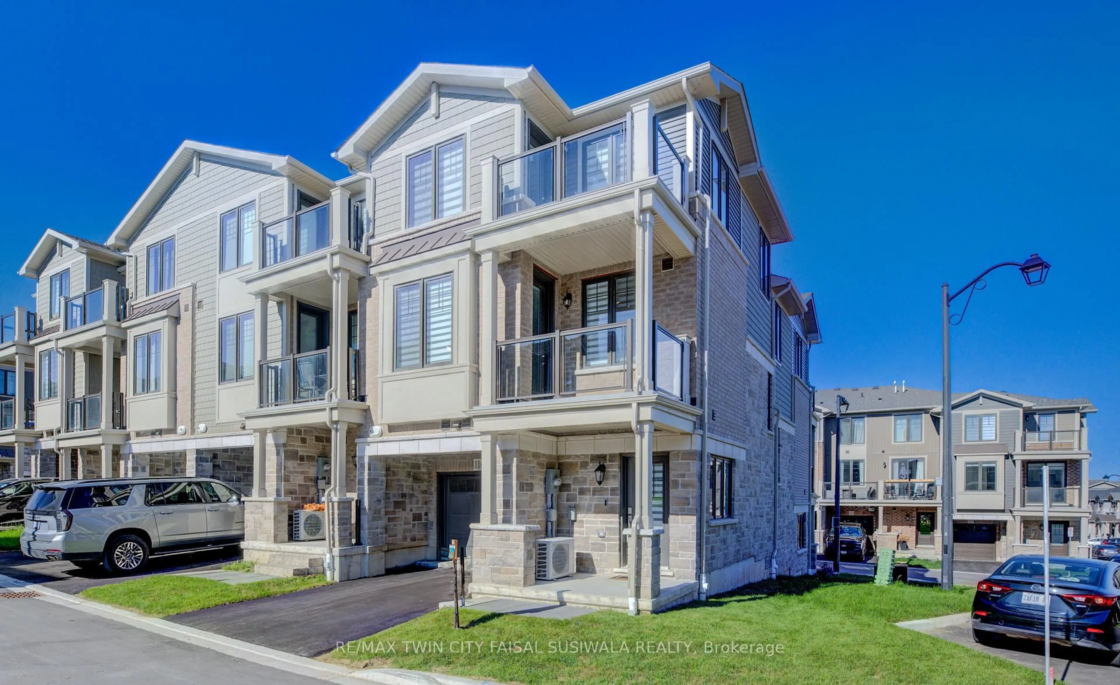 Unknown for 10 BIRMINGHAM Dr #116, Cambridge Ontario N1R 0C6