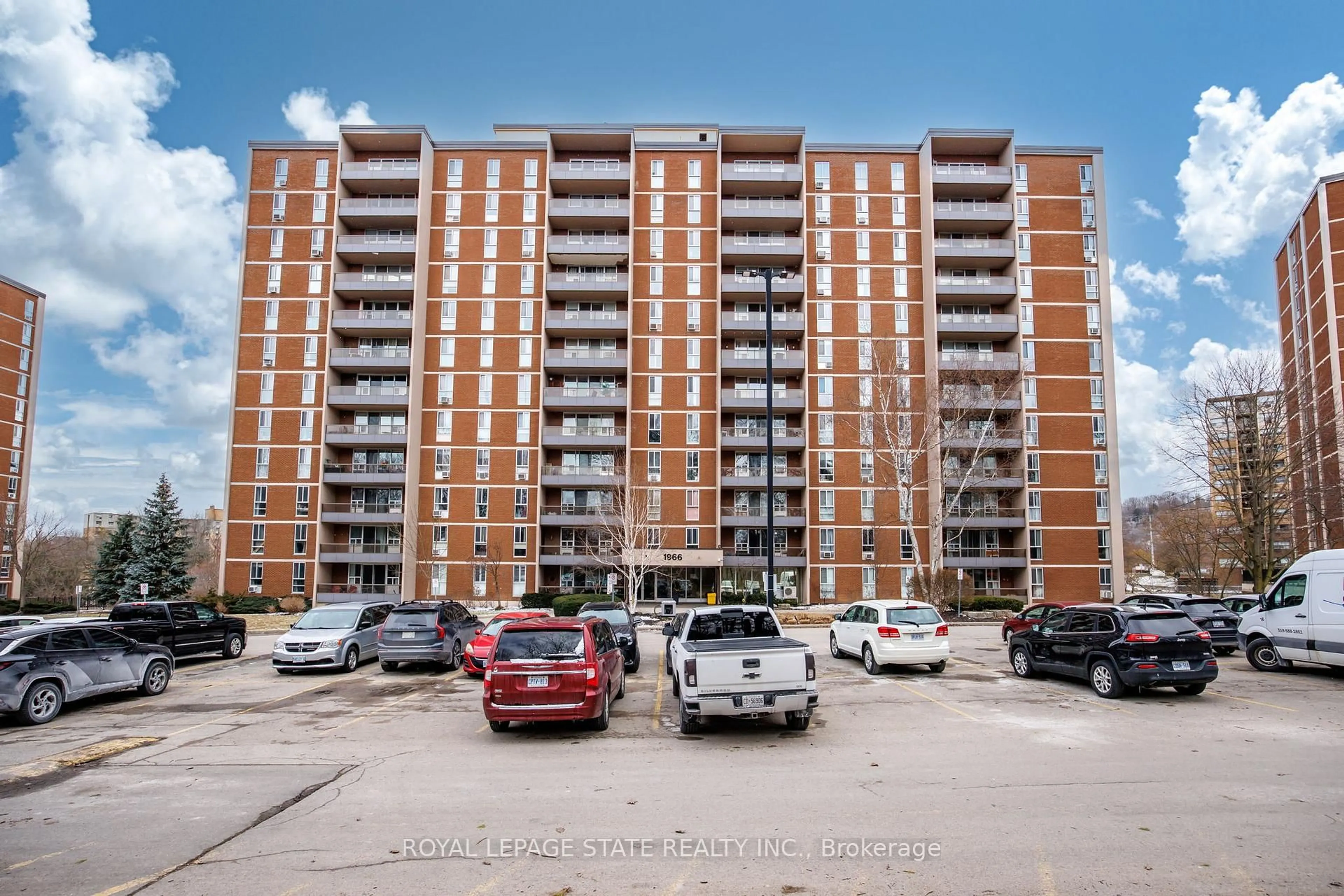 Unknown for 1966 Main St #1109, Hamilton Ontario L8S 1J6