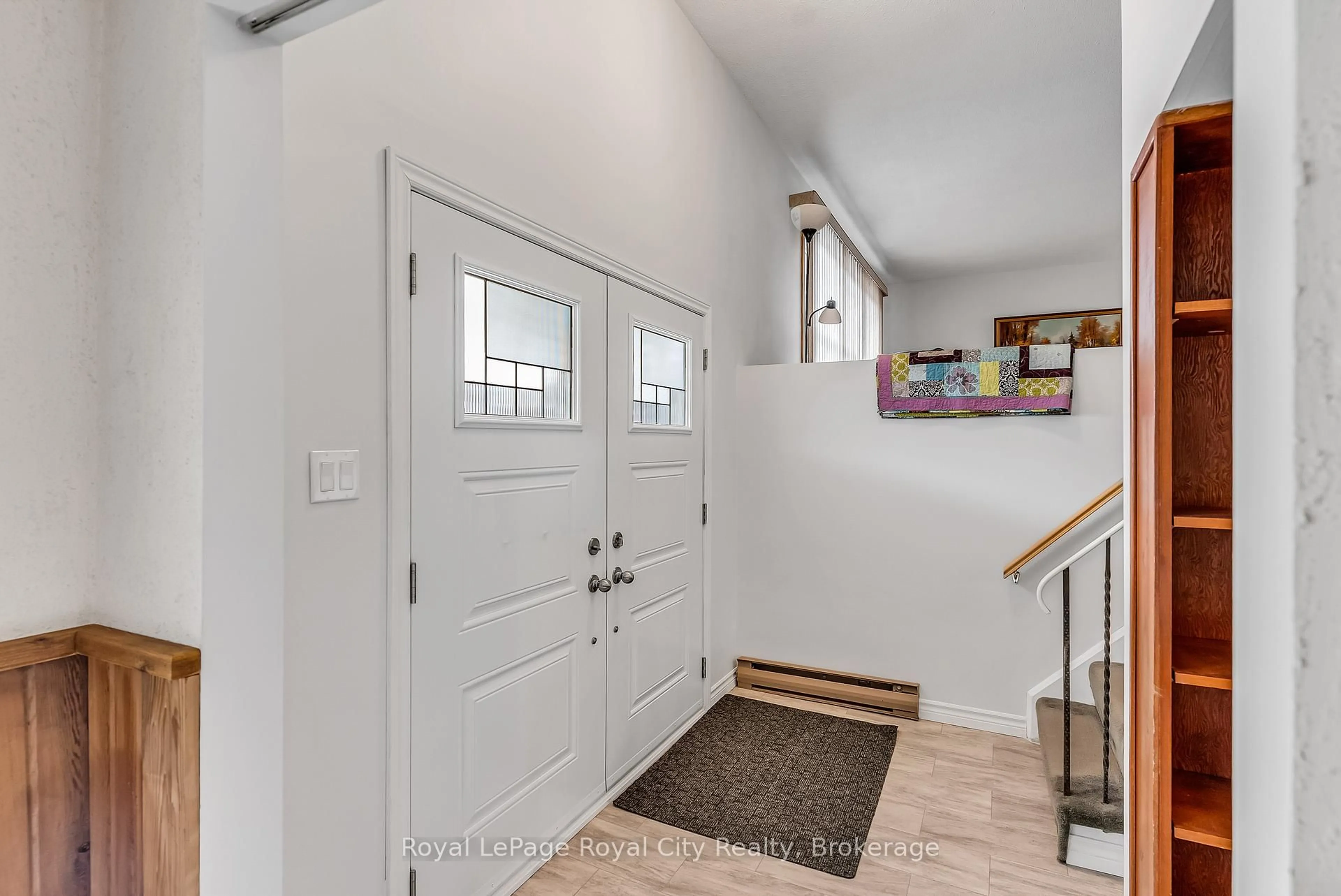 Indoor entryway for 113 Fife Rd, Guelph Ontario N1H 6X9
