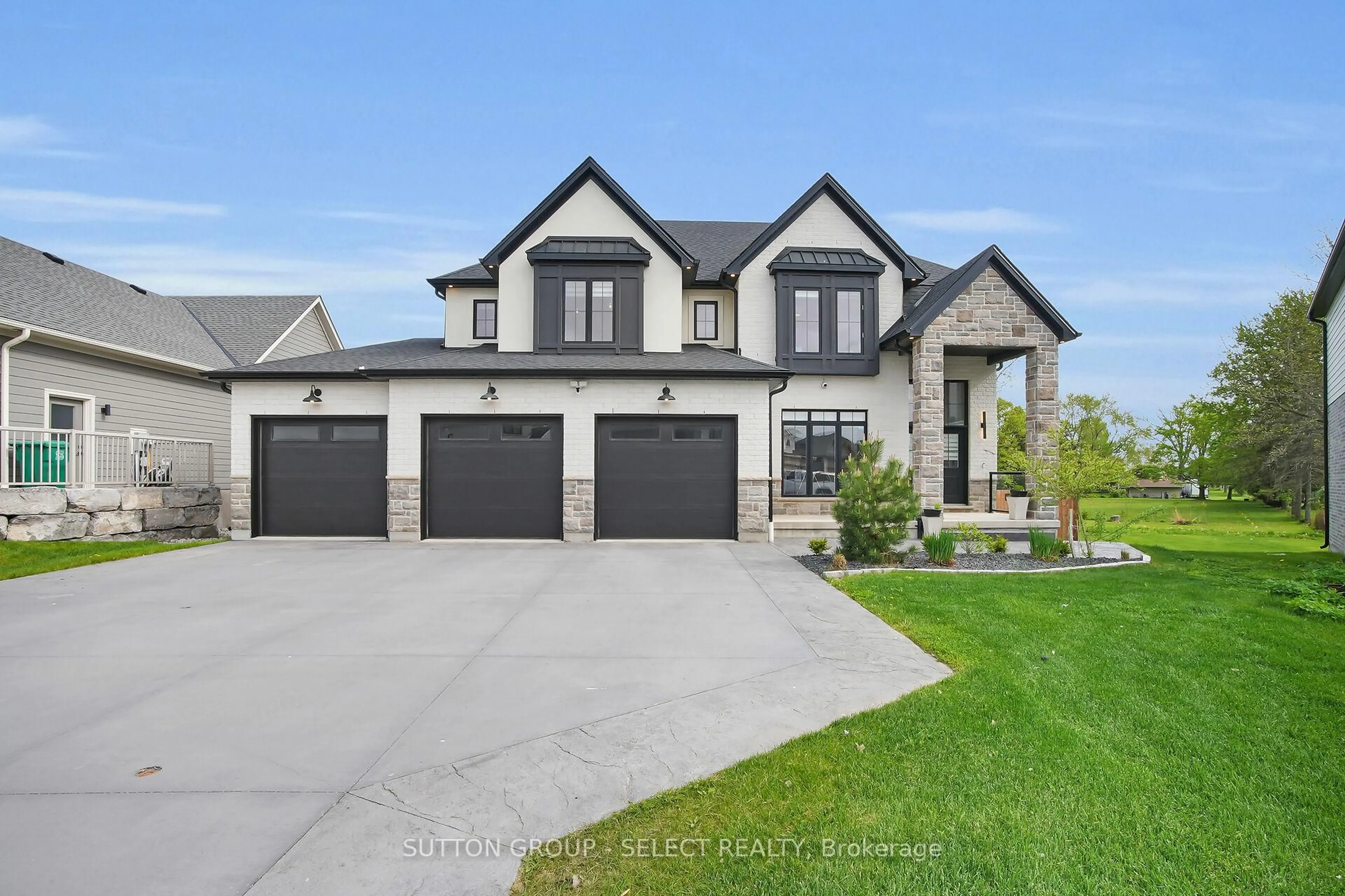 Home with brick exterior material, street for 48 ROYAL Cres, Southwold Ontario N5P 3T2