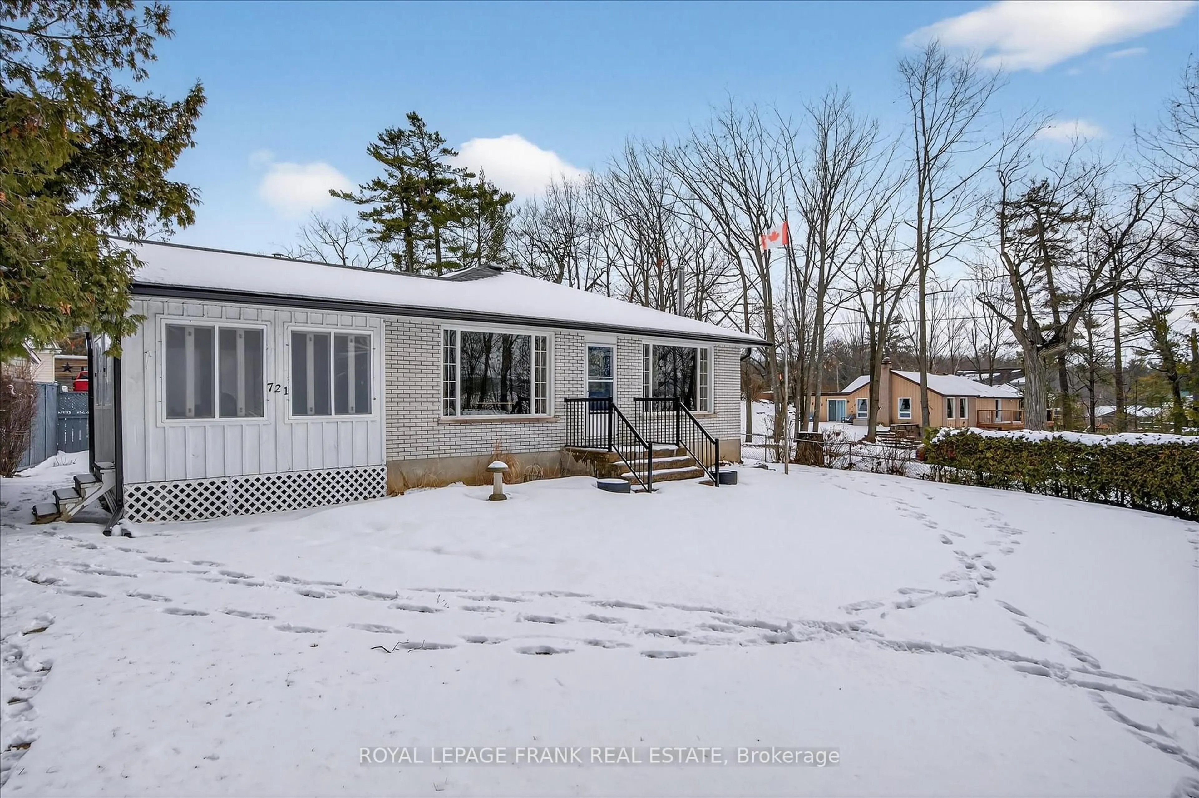 A pic from outside/outdoor area/front of a property/back of a property/a pic from drone, unknown for 721 Hatton Ave, Selwyn Ontario K0L 1H0