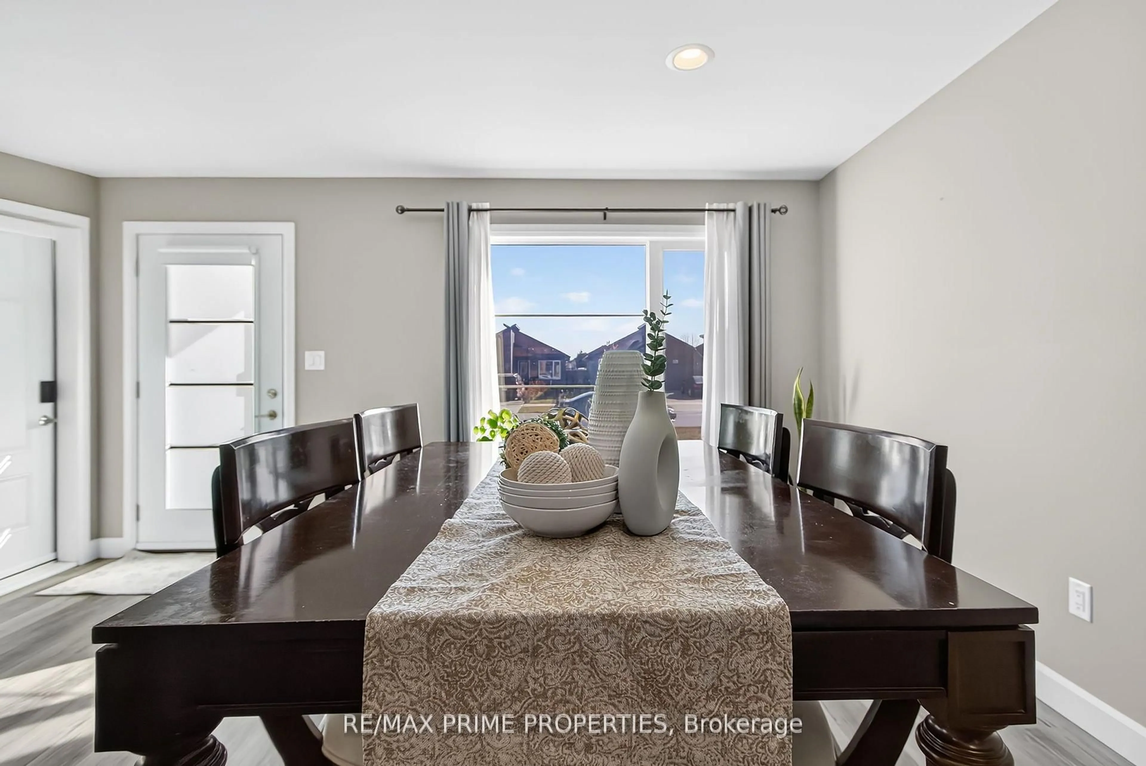 Dining room, unknown for 110 Moonstone Cres, Chatham-Kent Ontario N7M 0S2