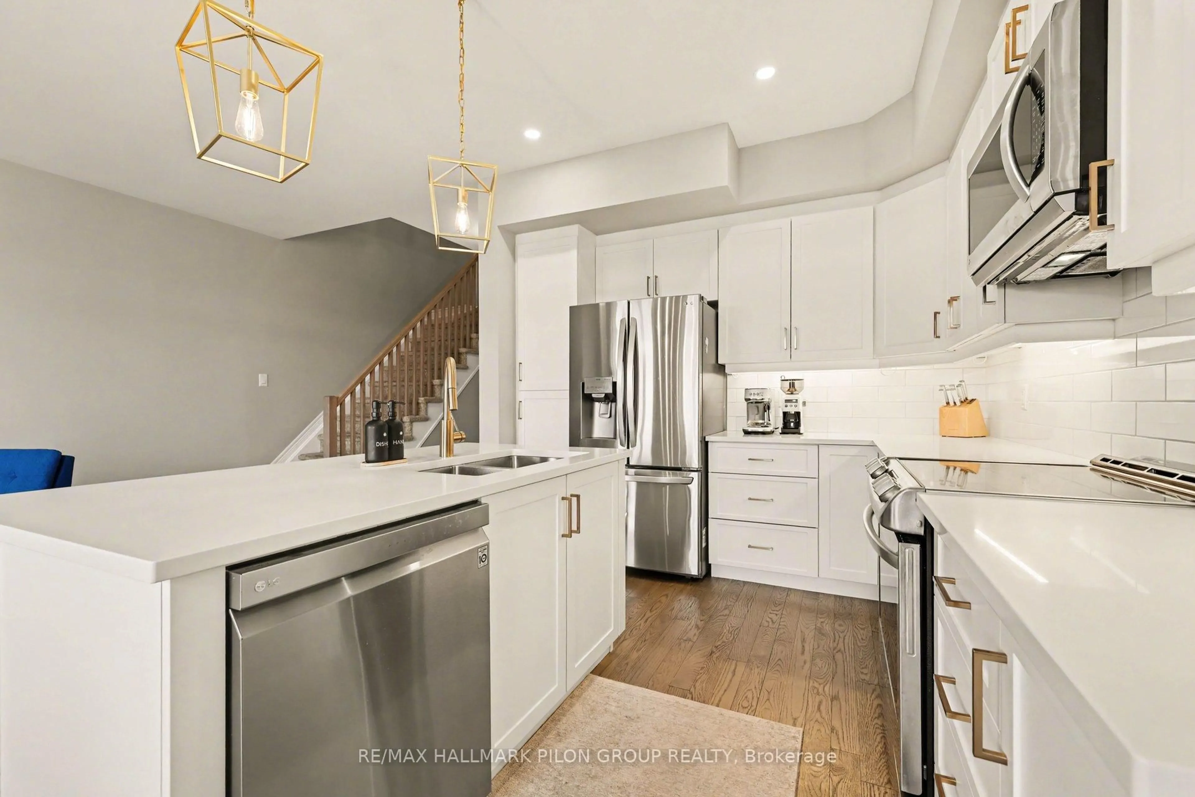 Open concept kitchen, ceramic/tile floor for 25 Mcphail Rd, Carleton Place Ontario K7C 0P6