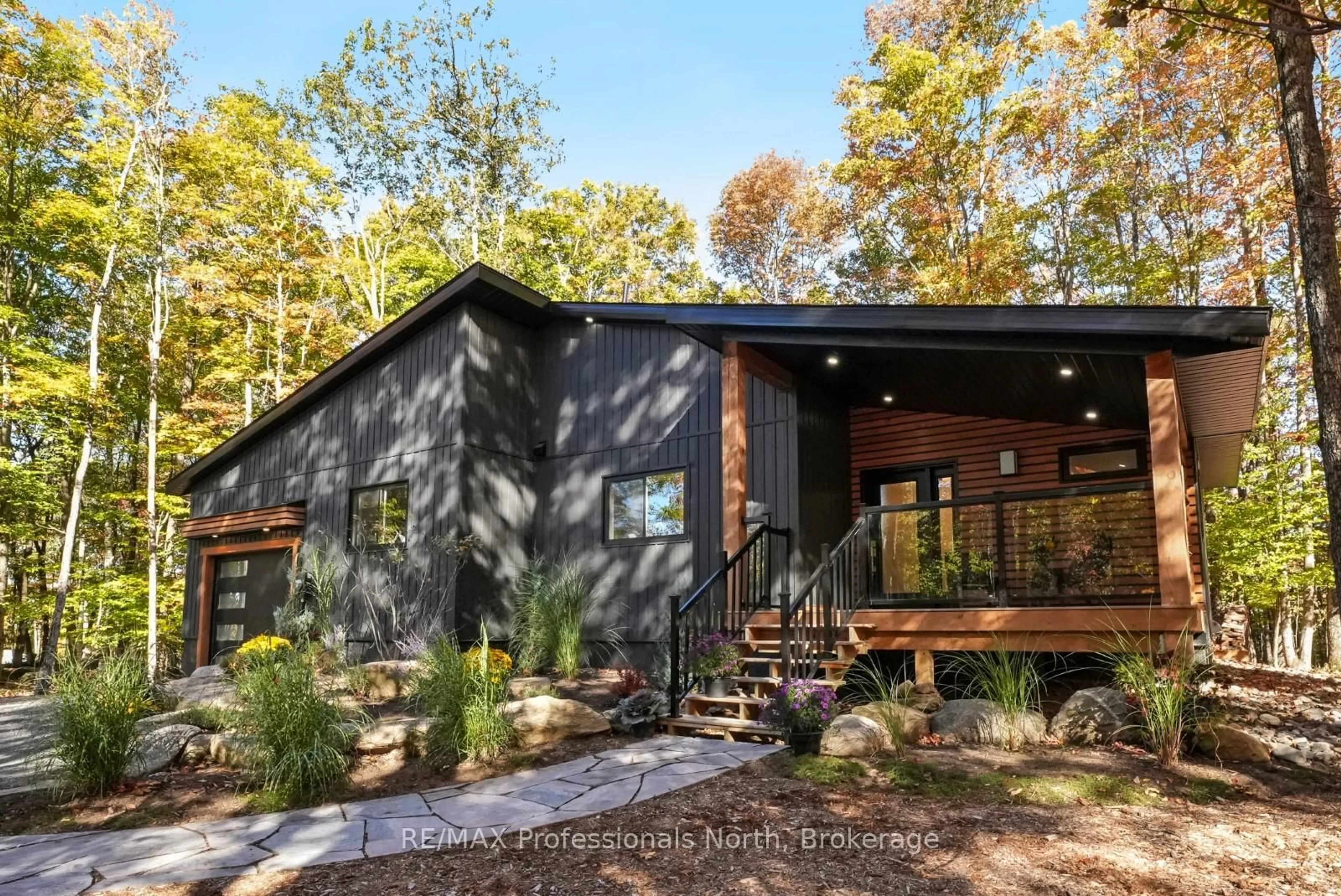 Home with brick exterior material, unknown for 235 Sunnyside St, Dysart et al Ontario K0M 1S0