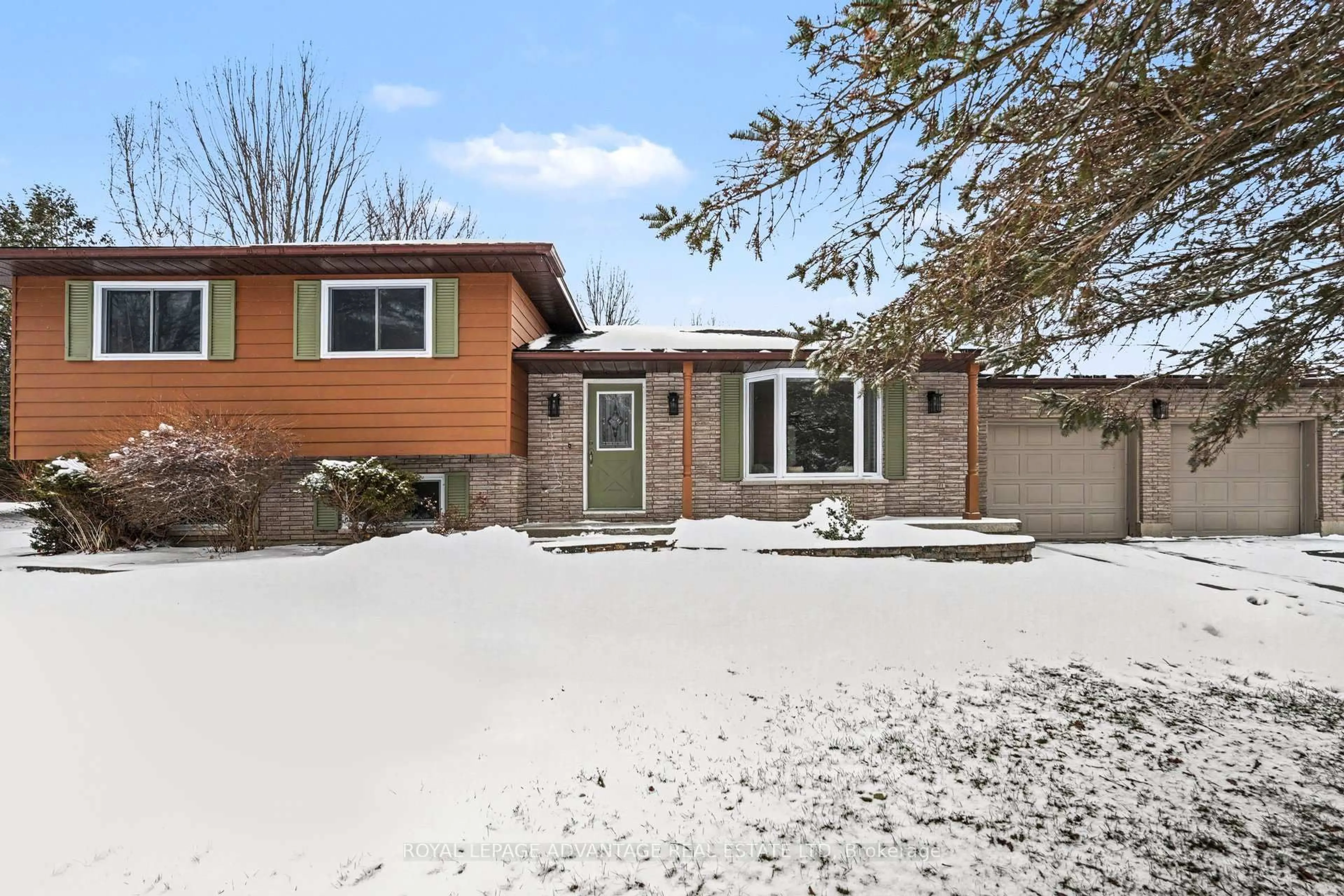 Unknown for 221 Bernice Cres, Perth Ontario K7H 3C7