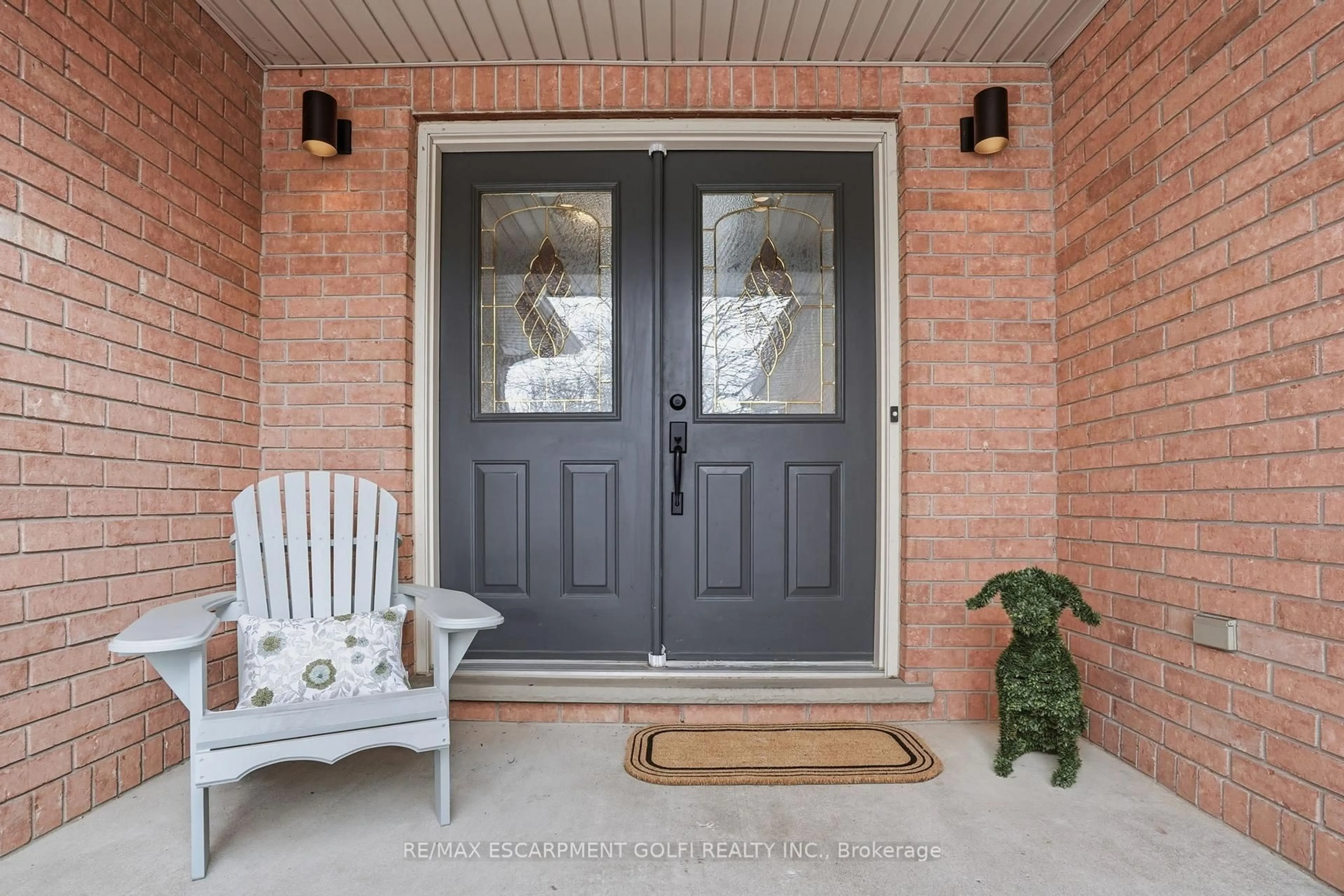 Indoor entryway for 181 Lawrence Lane, Pelham Ontario L0S 1E4