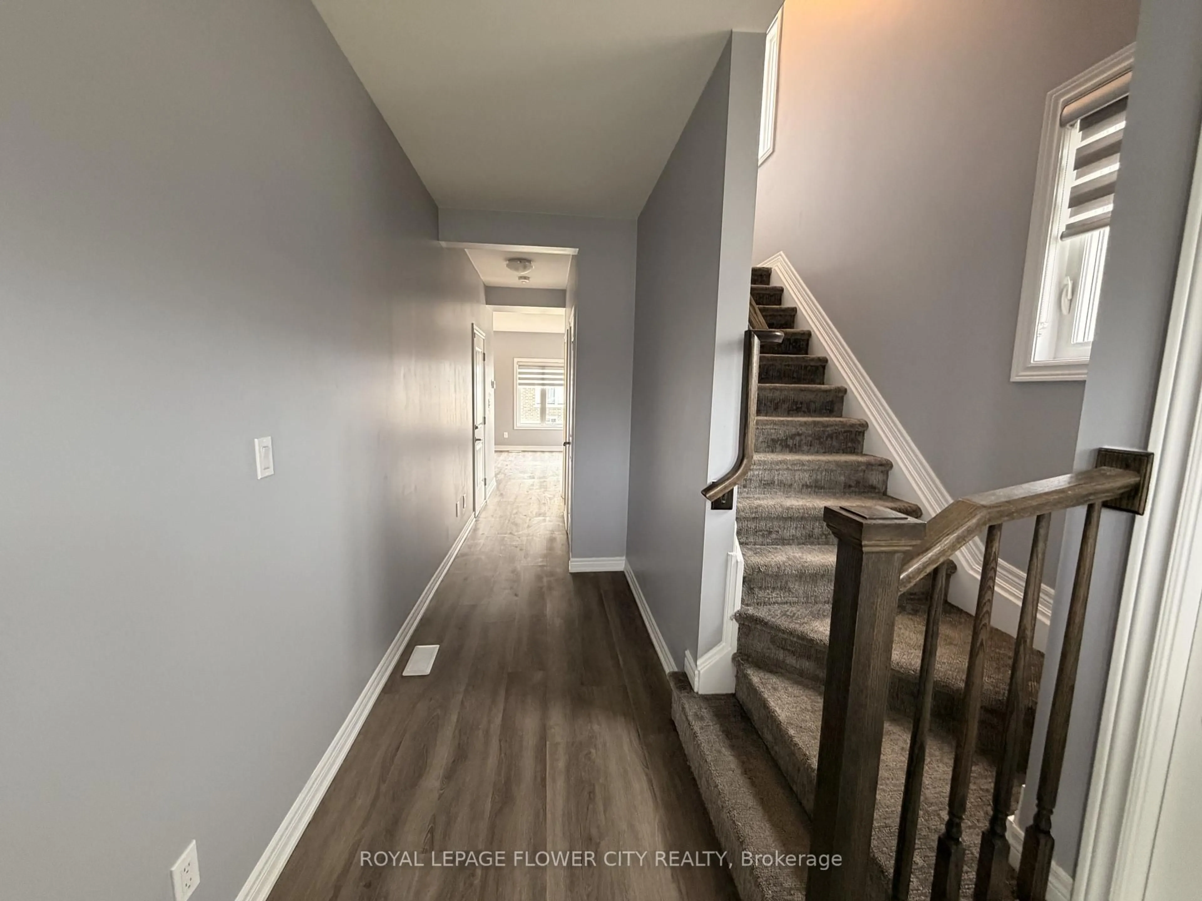 Indoor entryway for 139 Sunflower Pl, Welland Ontario L3C 0H9