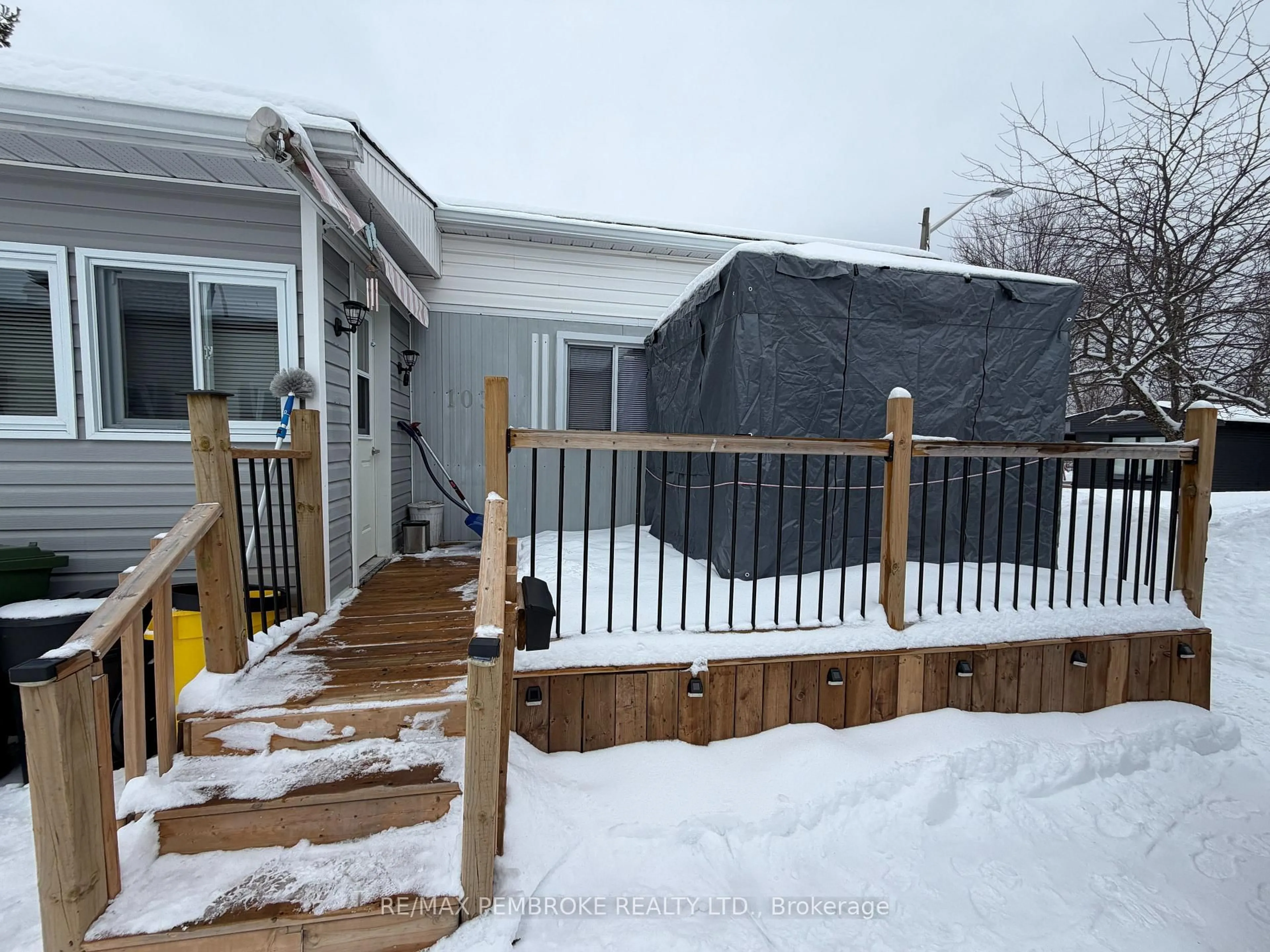 Unknown for 103 Pinehurst Estates, Petawawa Ontario K8H 2H2