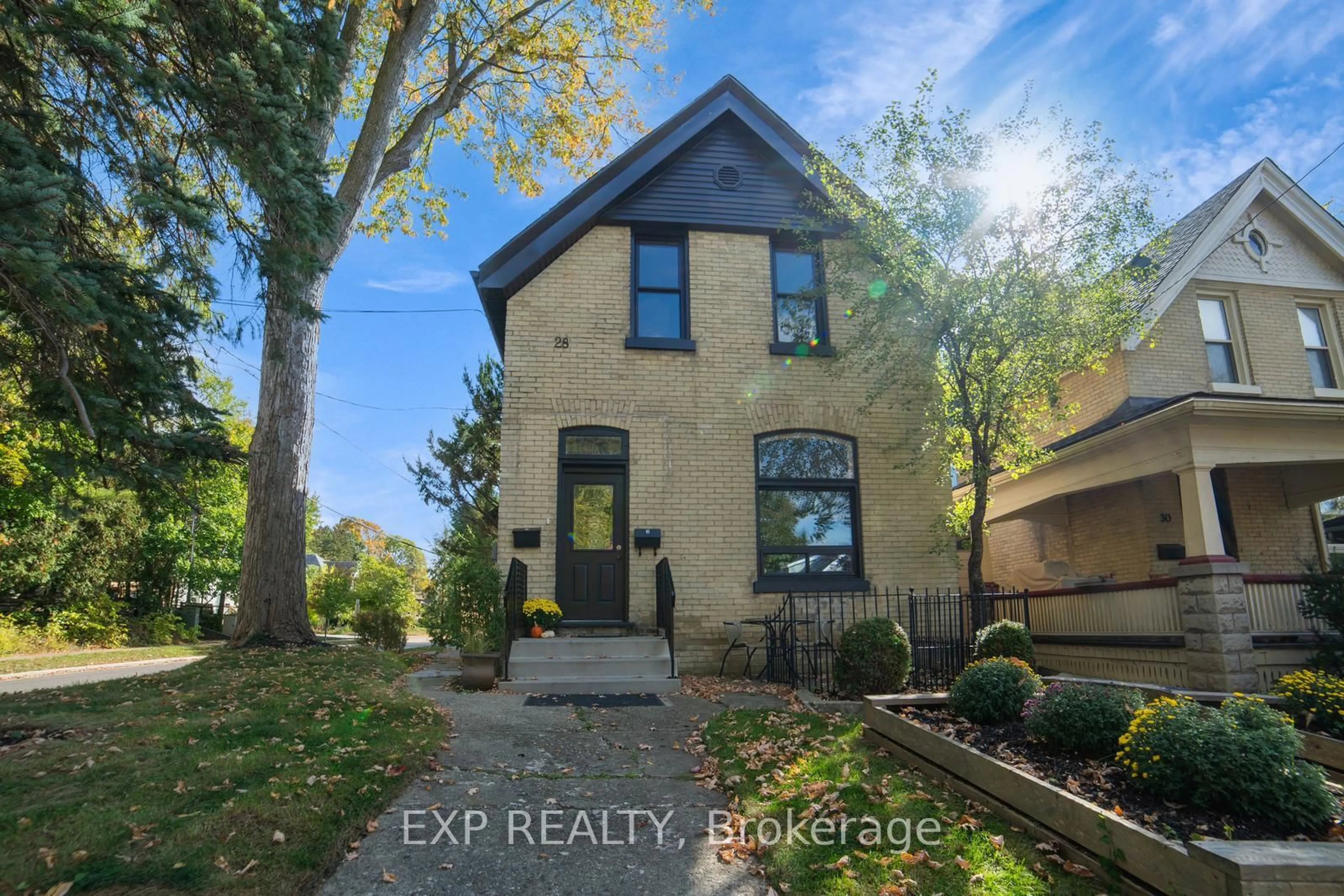 Home with brick exterior material, street for 28 Springbank Dr, London South Ontario N6J 1E3