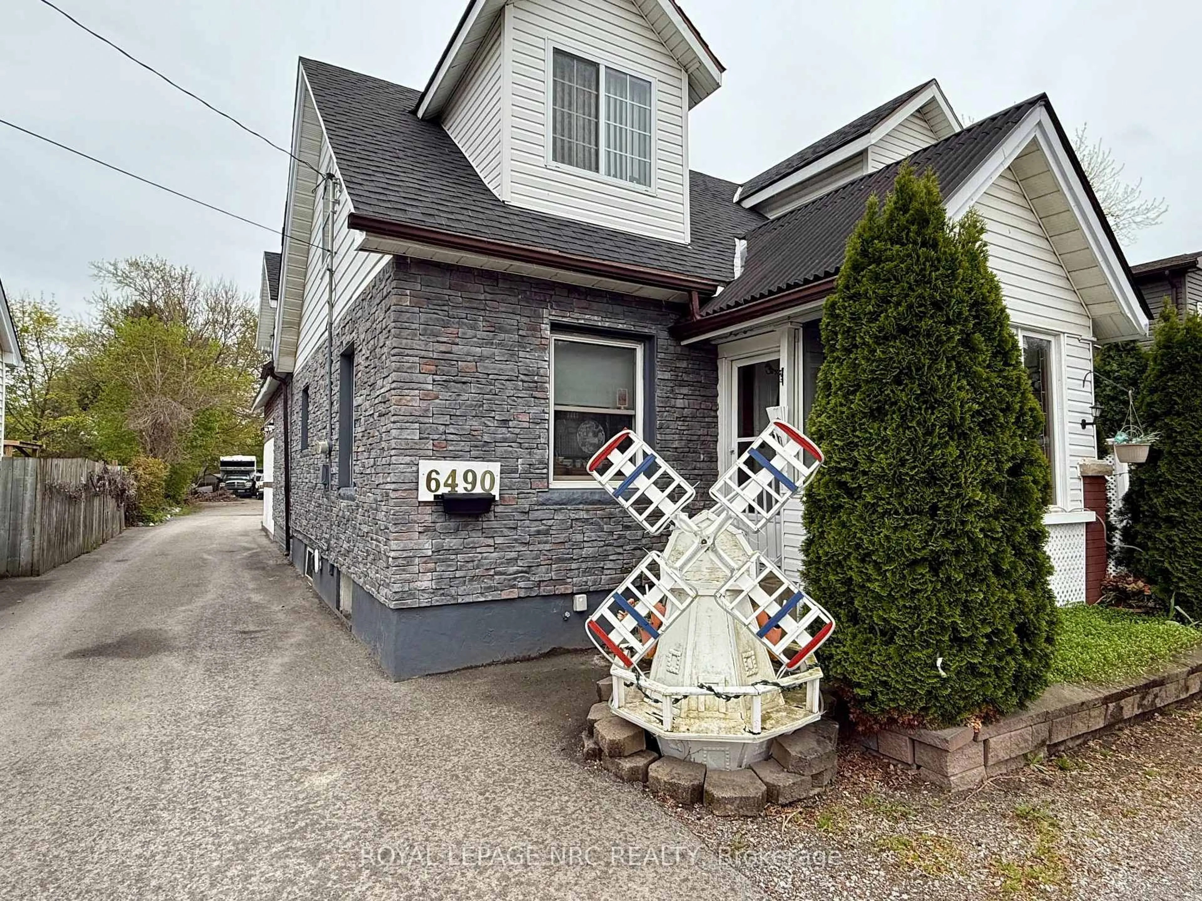 Unknown for 6490 Thorold Stone Rd, Niagara Falls Ontario L2J 1B3