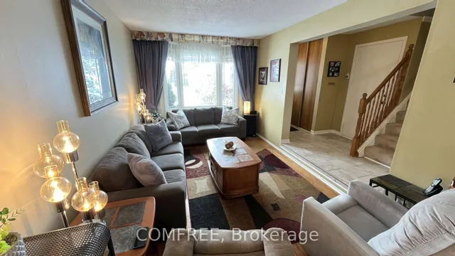 56 Fieldgate Dr, Ottawa 3