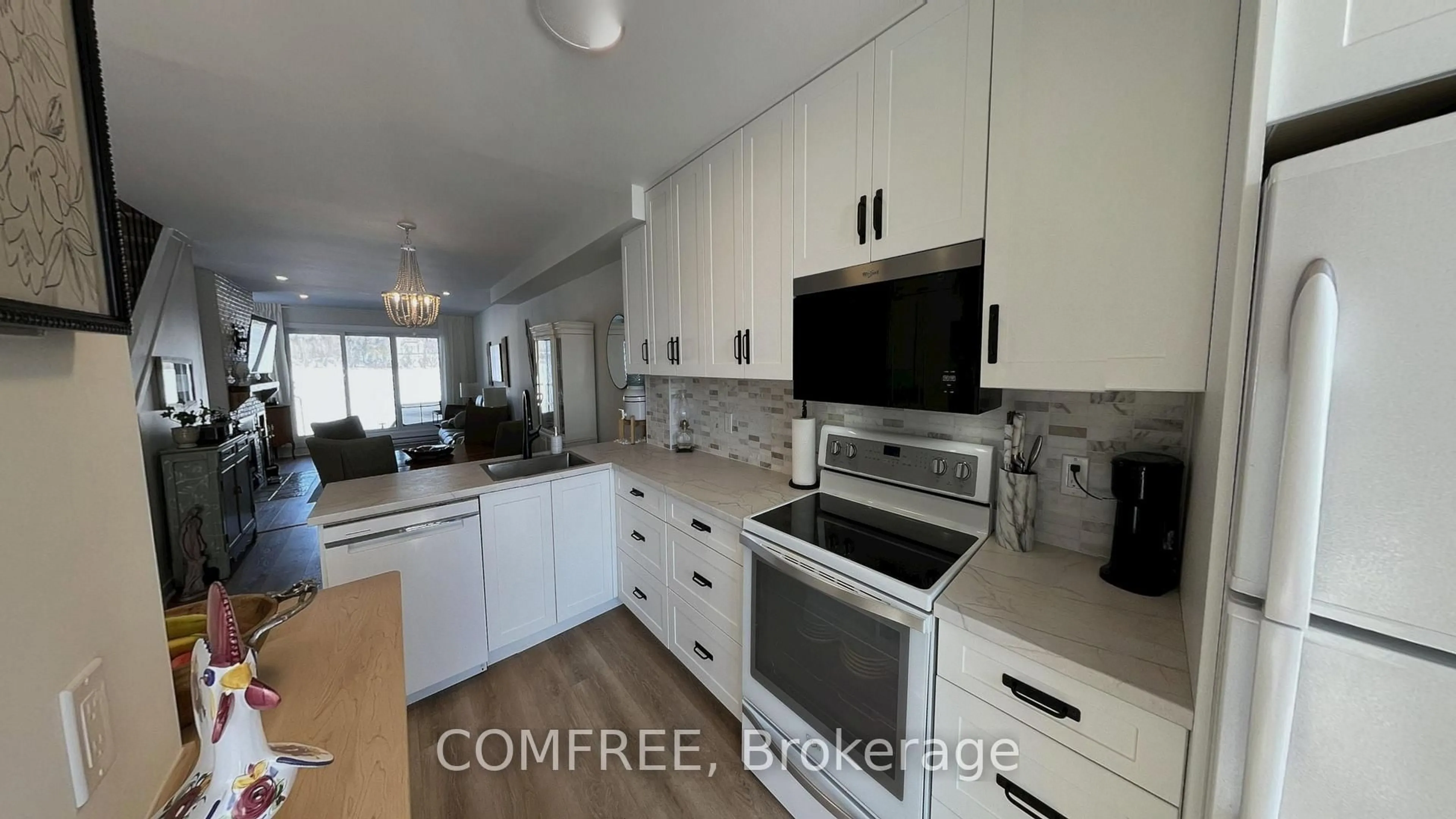 Open concept kitchen, unknown for 2890 Presqu'île Rd #17, Alfred and Plantagenet Ontario K0B 1J0