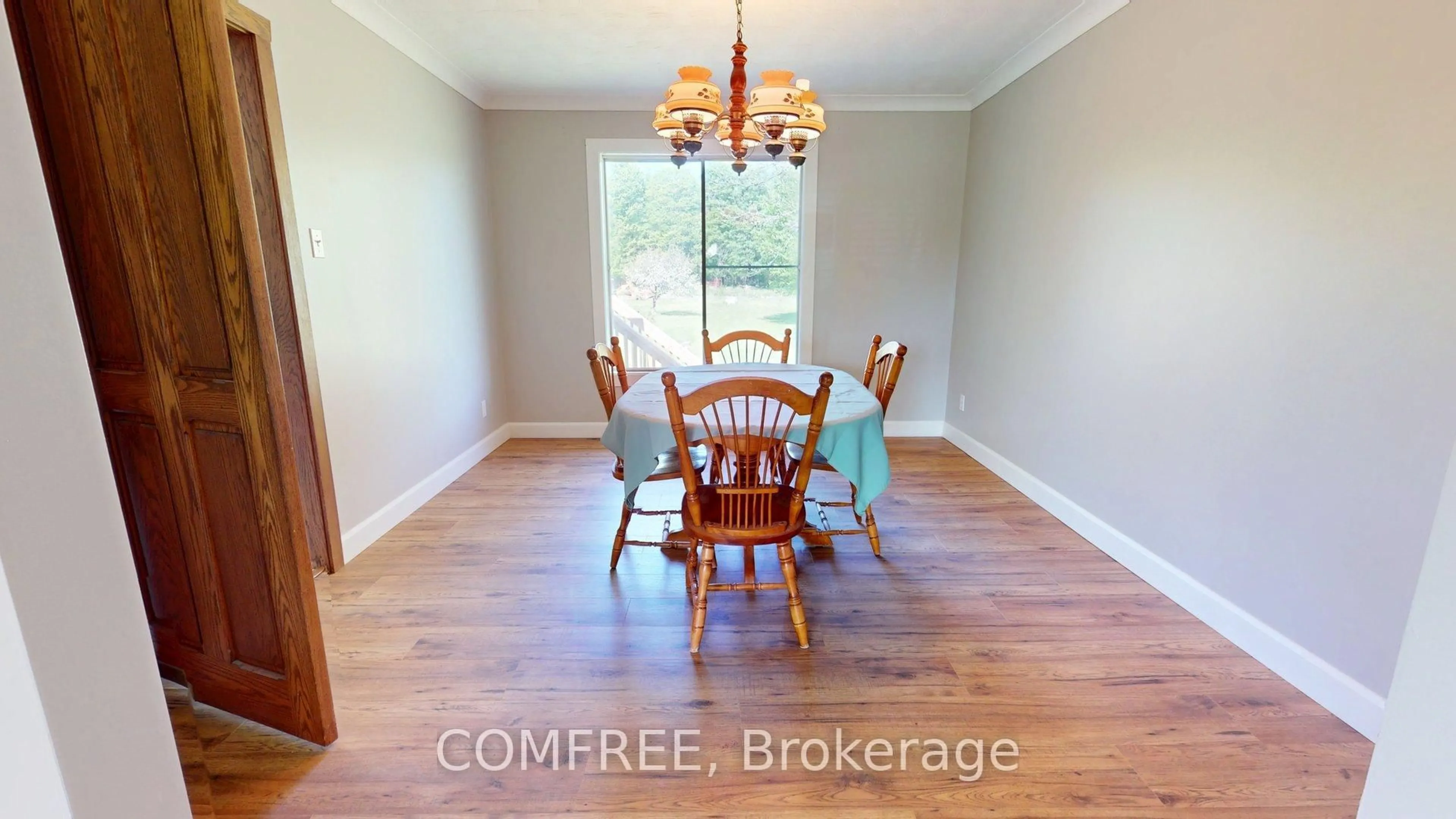 Dining room, wood/laminate floor for 4437 County Road 12, South Stormont Ontario K0C 1R0