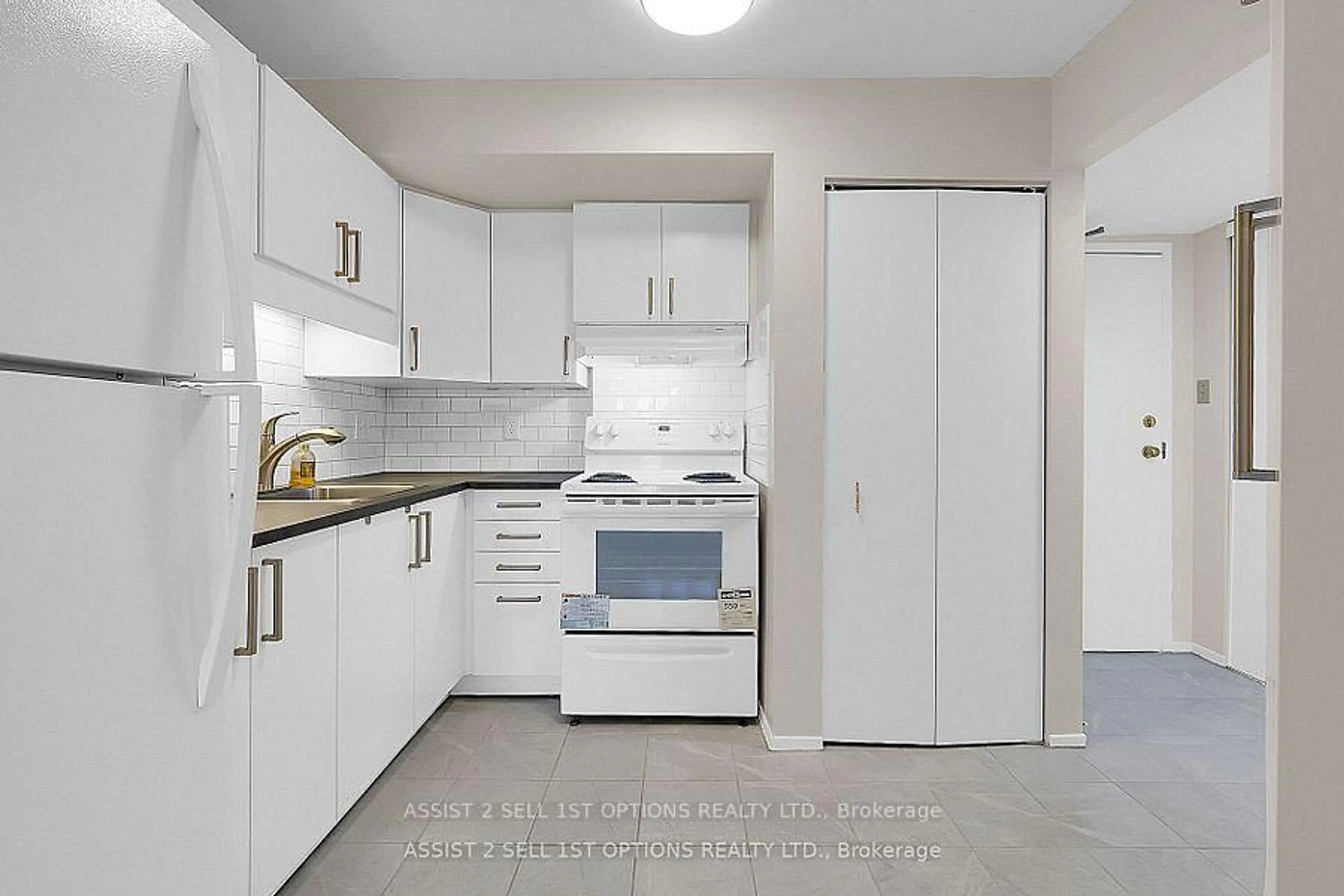 Standard kitchen, unknown for 268 Lorry Greenberg Dr #311, Ottawa Ontario K1T 3K1