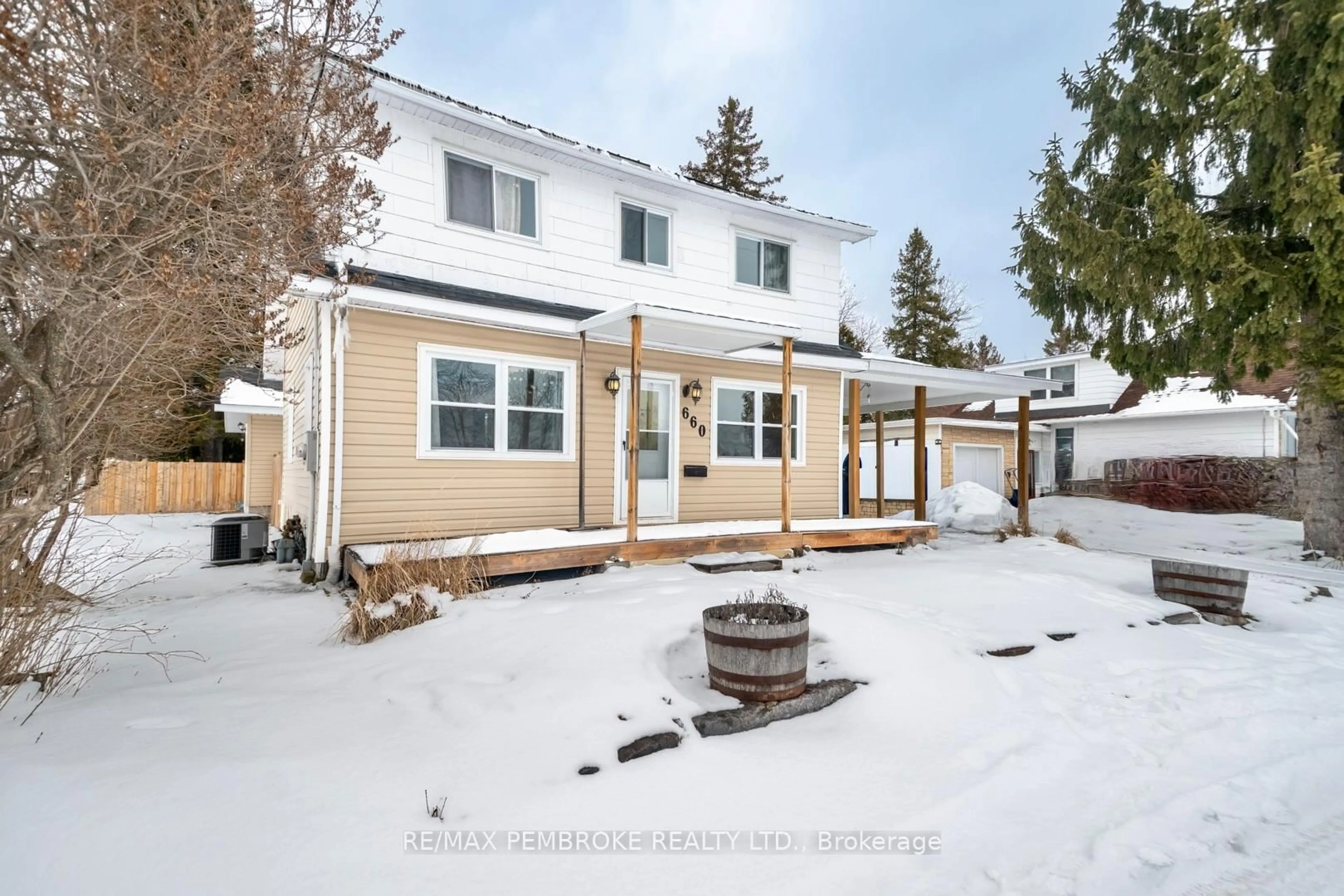 Unknown for 660 Bruham Ave, Laurentian Valley Ontario K8A 5A1