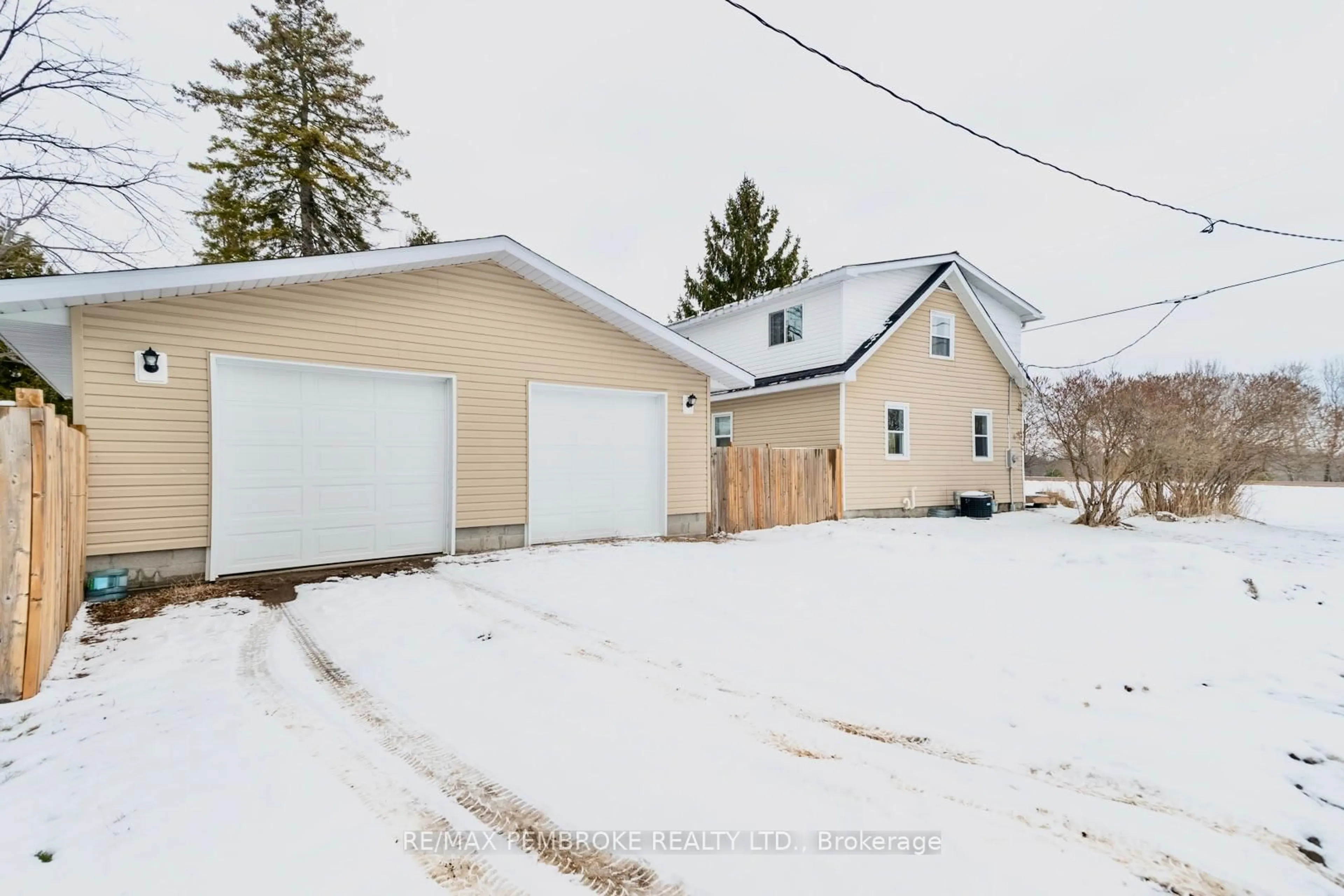 Unknown for 660 Bruham Ave, Laurentian Valley Ontario K8A 5A1