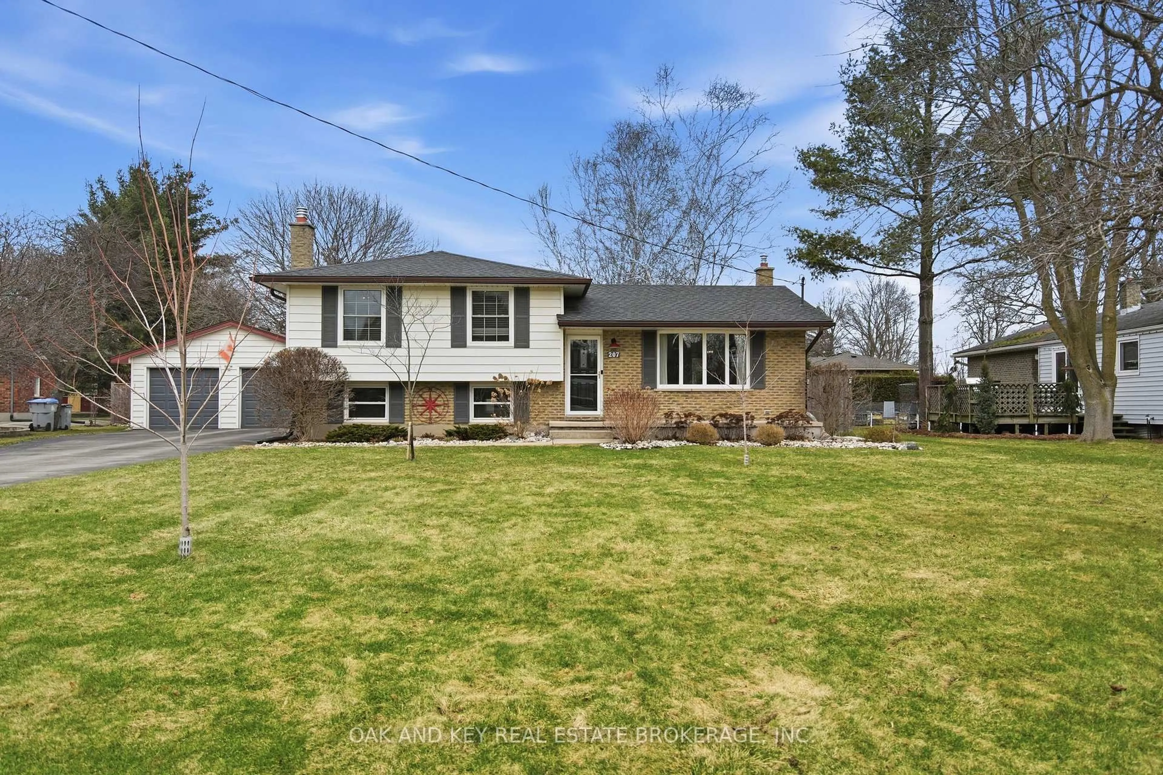 Unknown for 207 Simcoe Crt, Middlesex Centre Ontario N0L 1R0