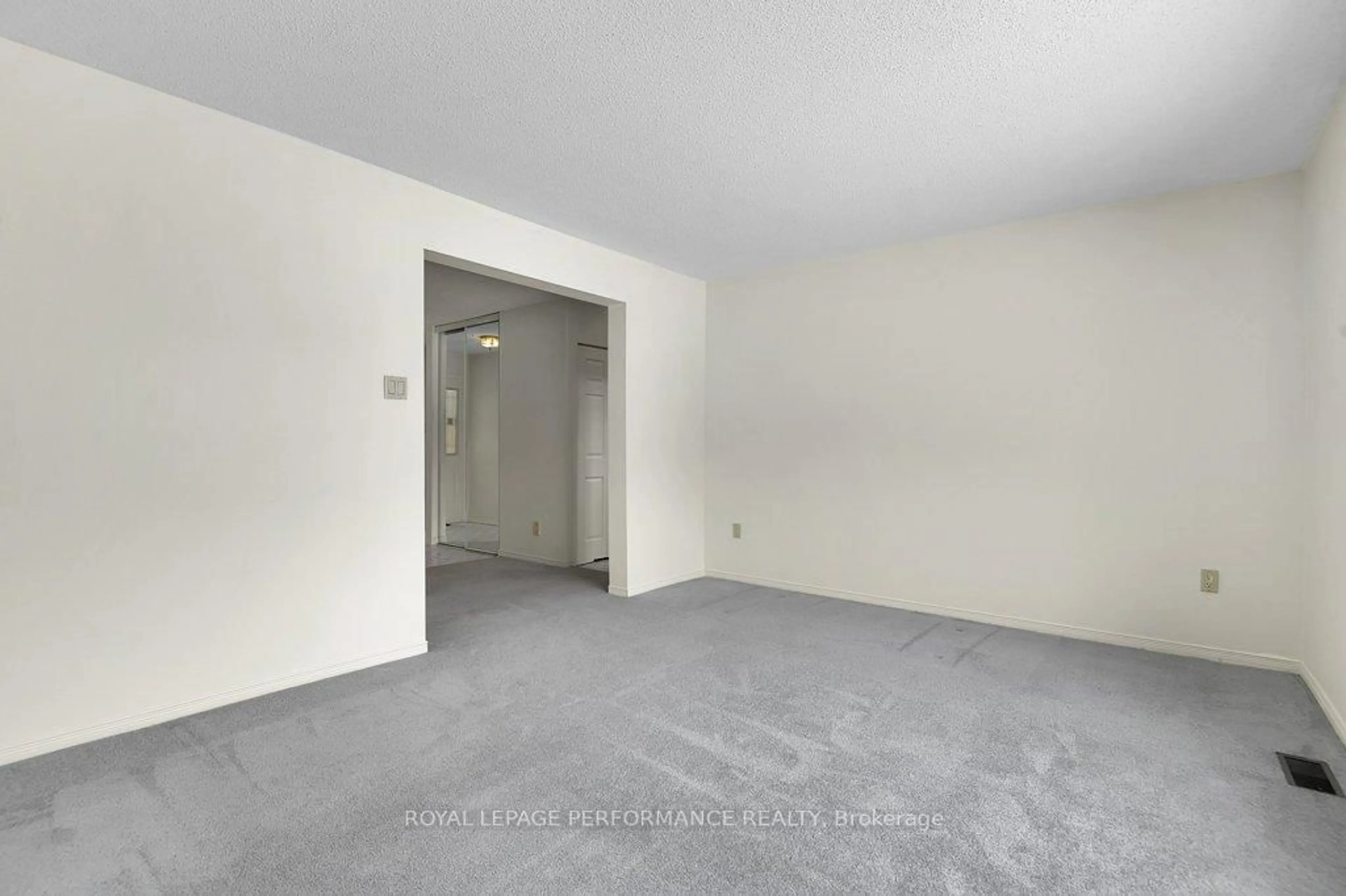 A pic of a room for 4540 Piperville Rd, Carlsbad Springs Ontario K0A 1K0