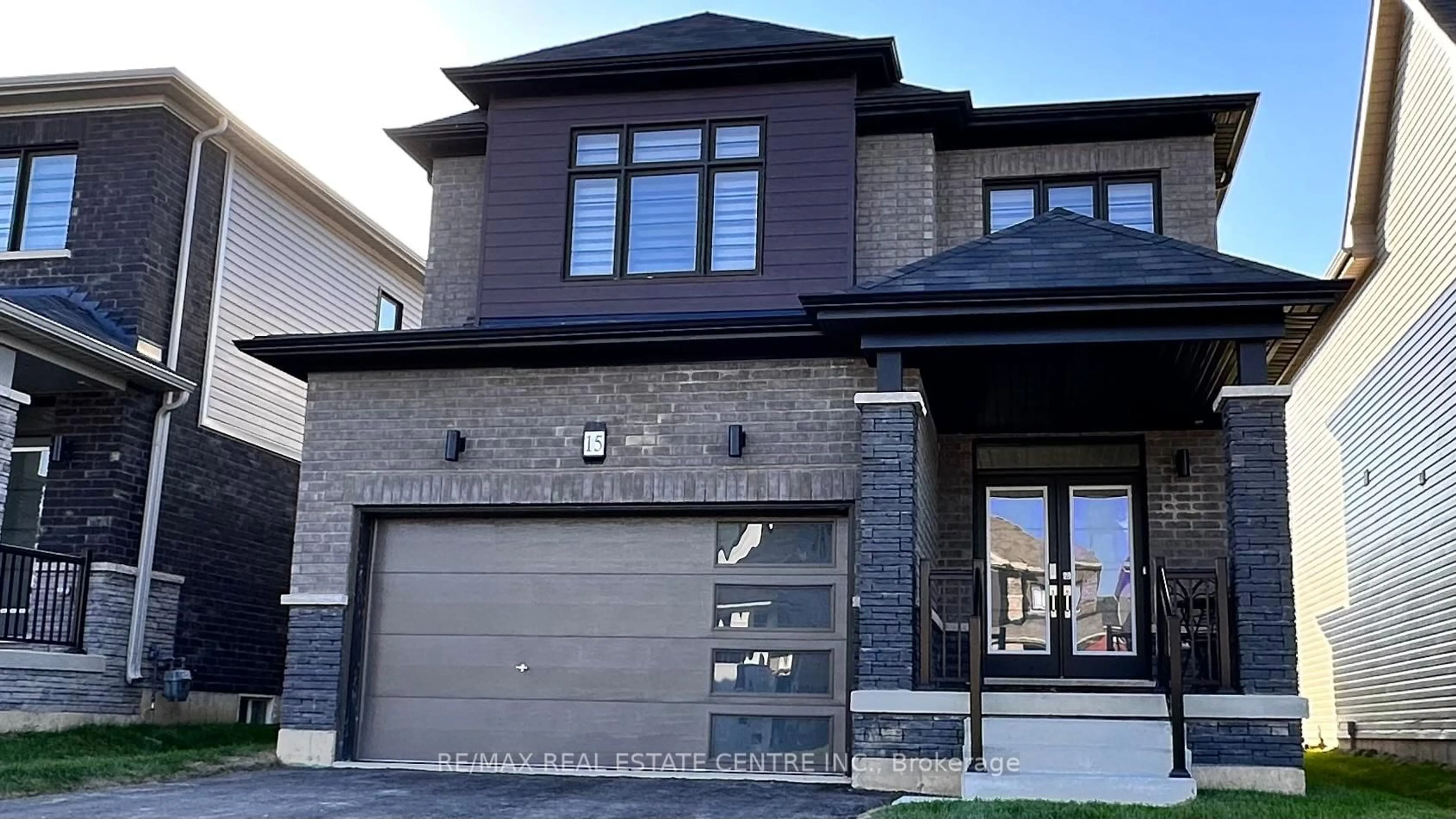 Home with brick exterior material, street for 15 Charm Pl, Thorold Ontario L2V 0K2