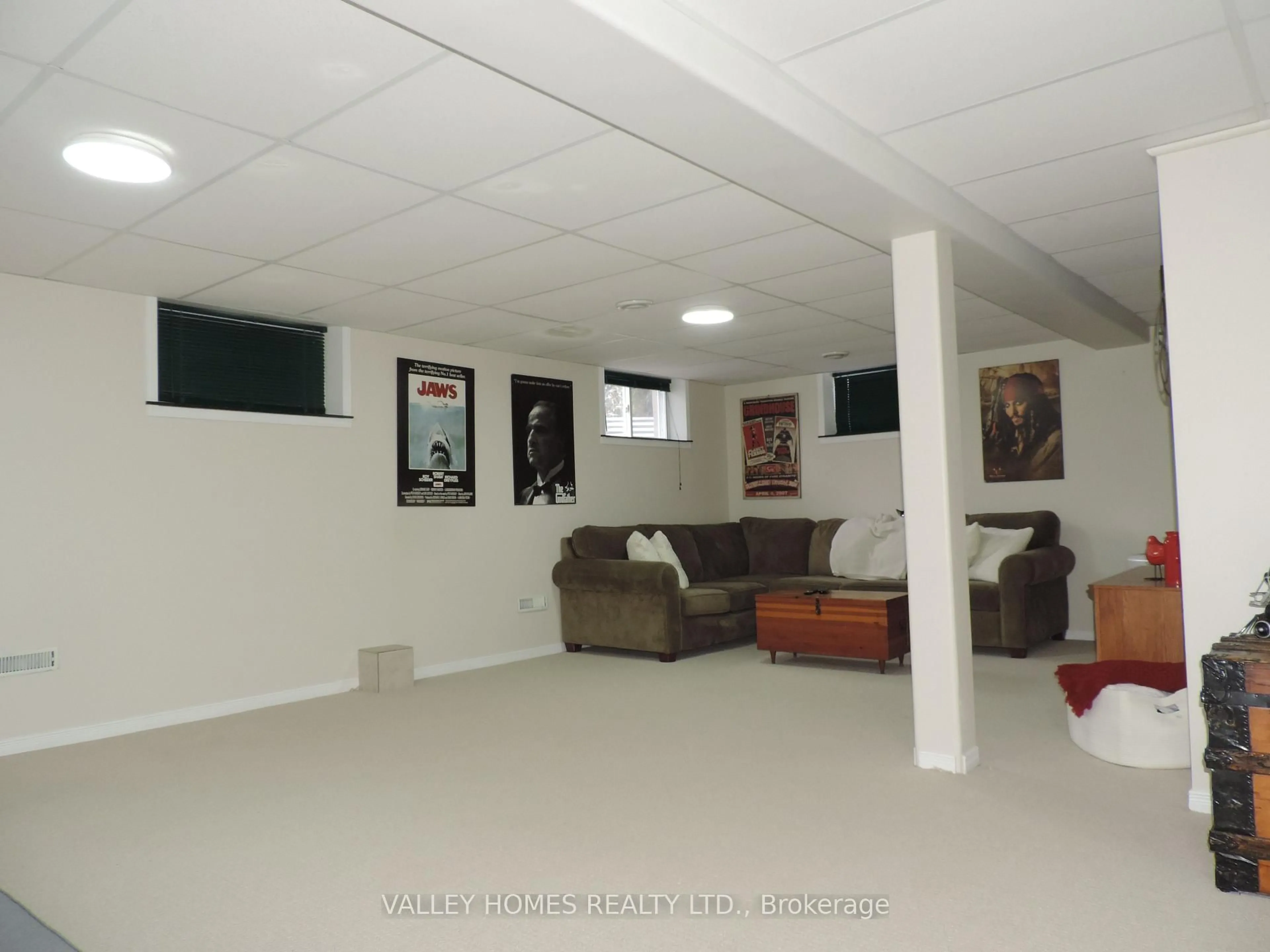 A pic of a room for 1224 PLACID St, Ottawa Ontario K2C 3A6