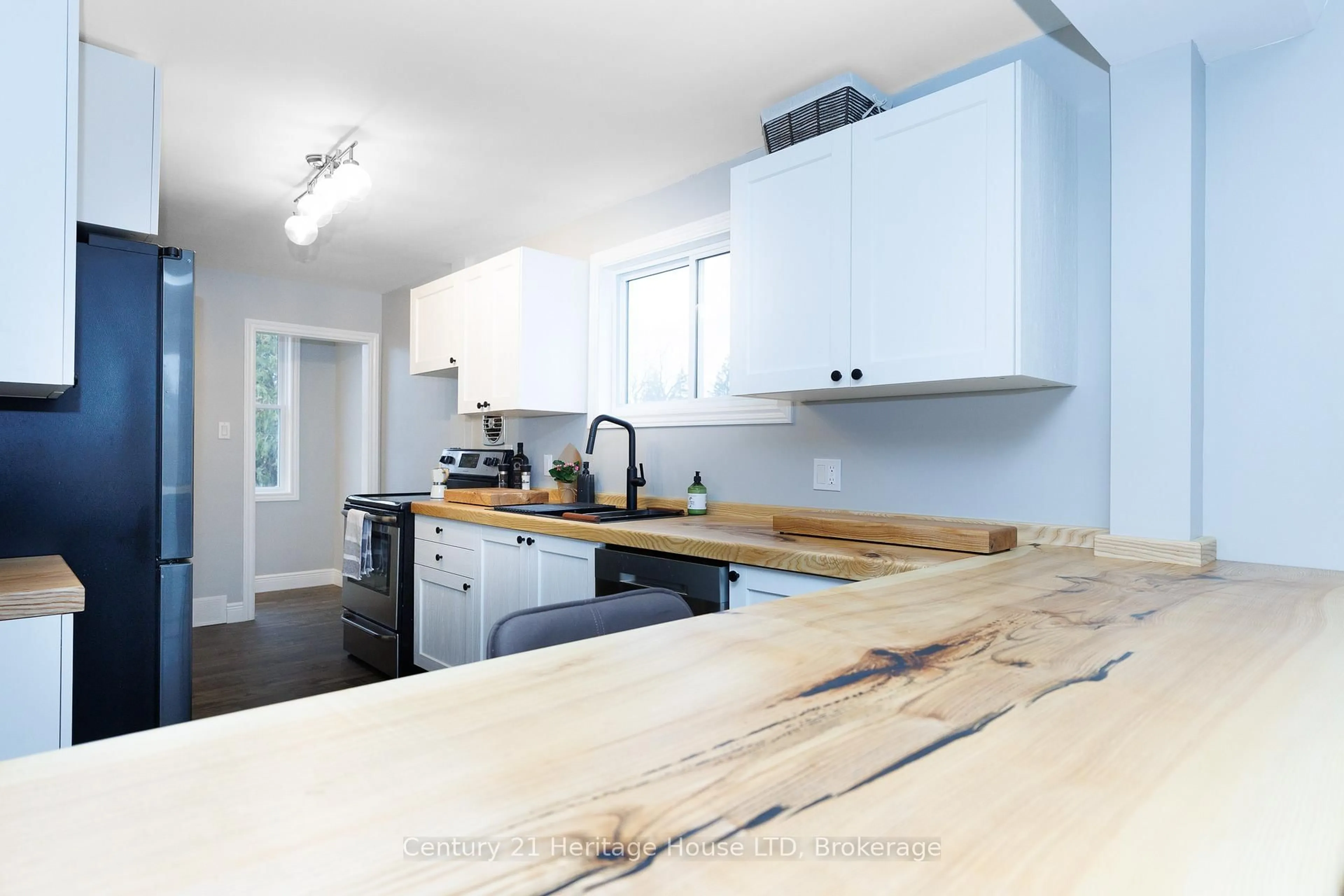 Unknown for 21 Keele St, St. Catharines Ontario L2T 1M8