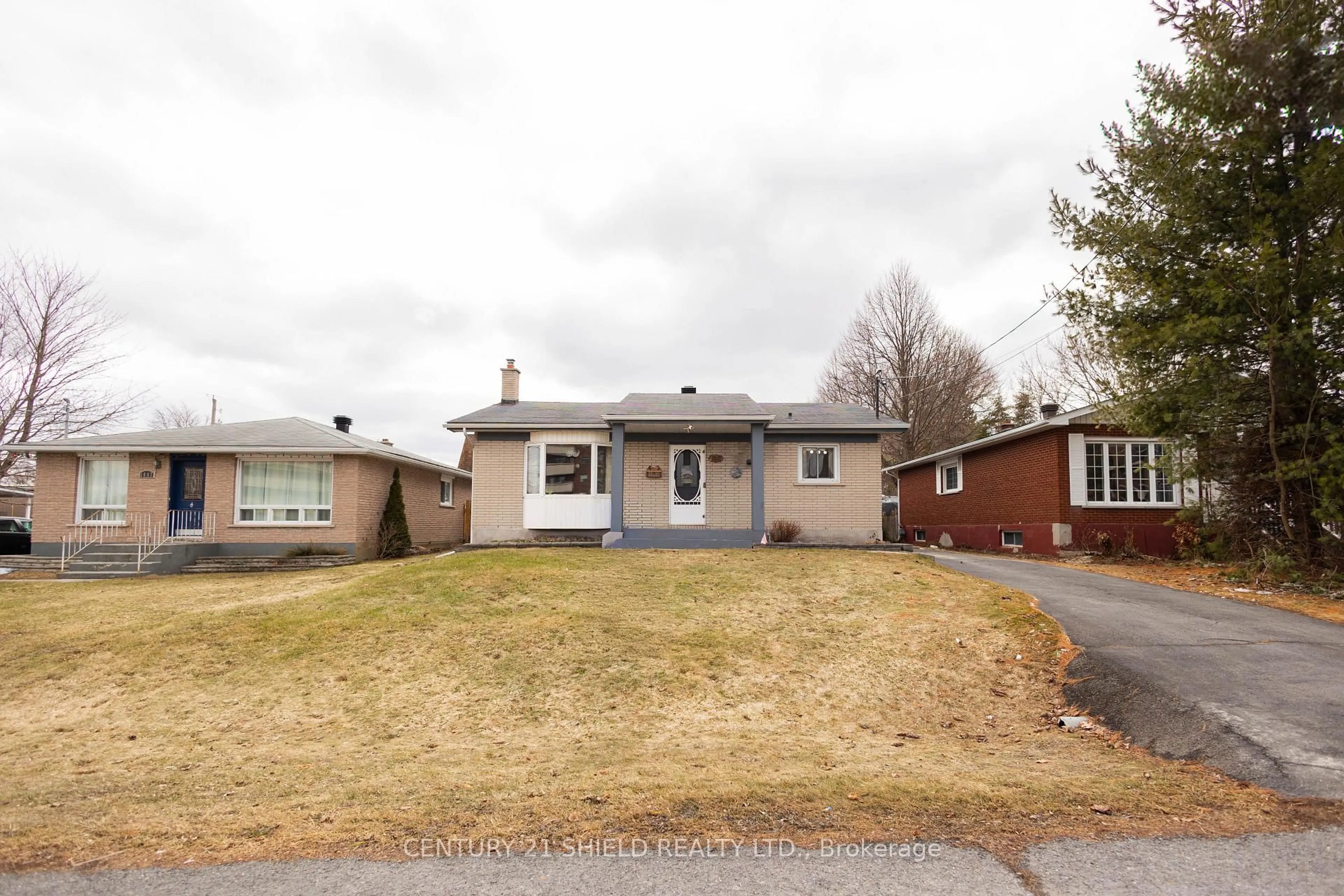 Home with brick exterior material, street for 1443 1st St, Cornwall Ontario K6H 1P7