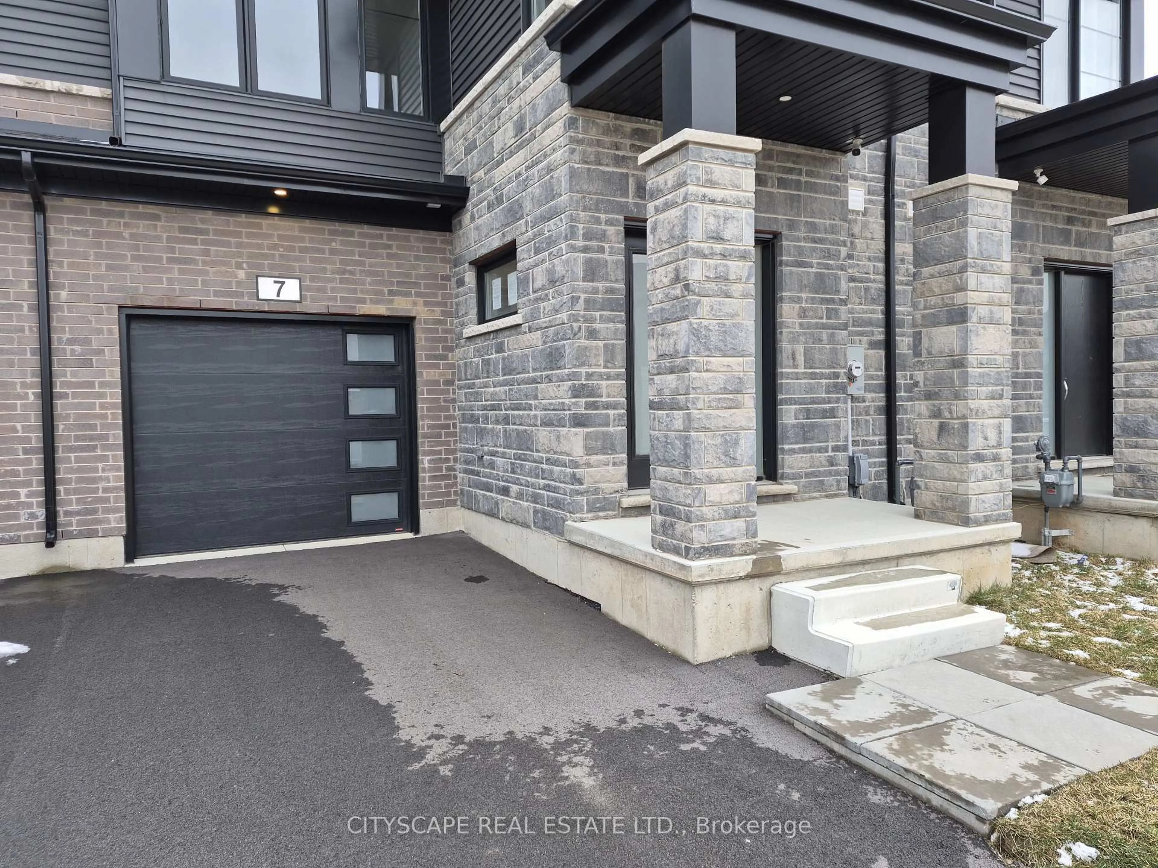 Home with brick exterior material, street for 7 Saffron Way, Pelham Ontario L0S 1E1