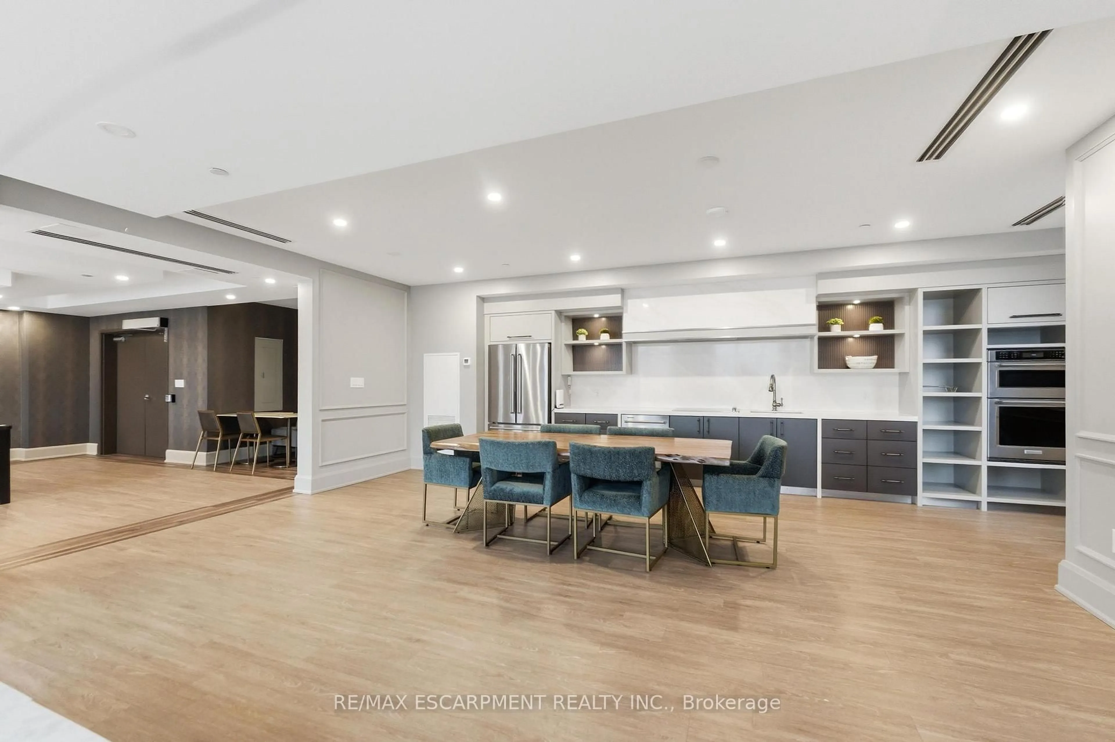 Open concept kitchen, unknown for 460 Dundas St #1112, Hamilton Ontario L8B 2A5