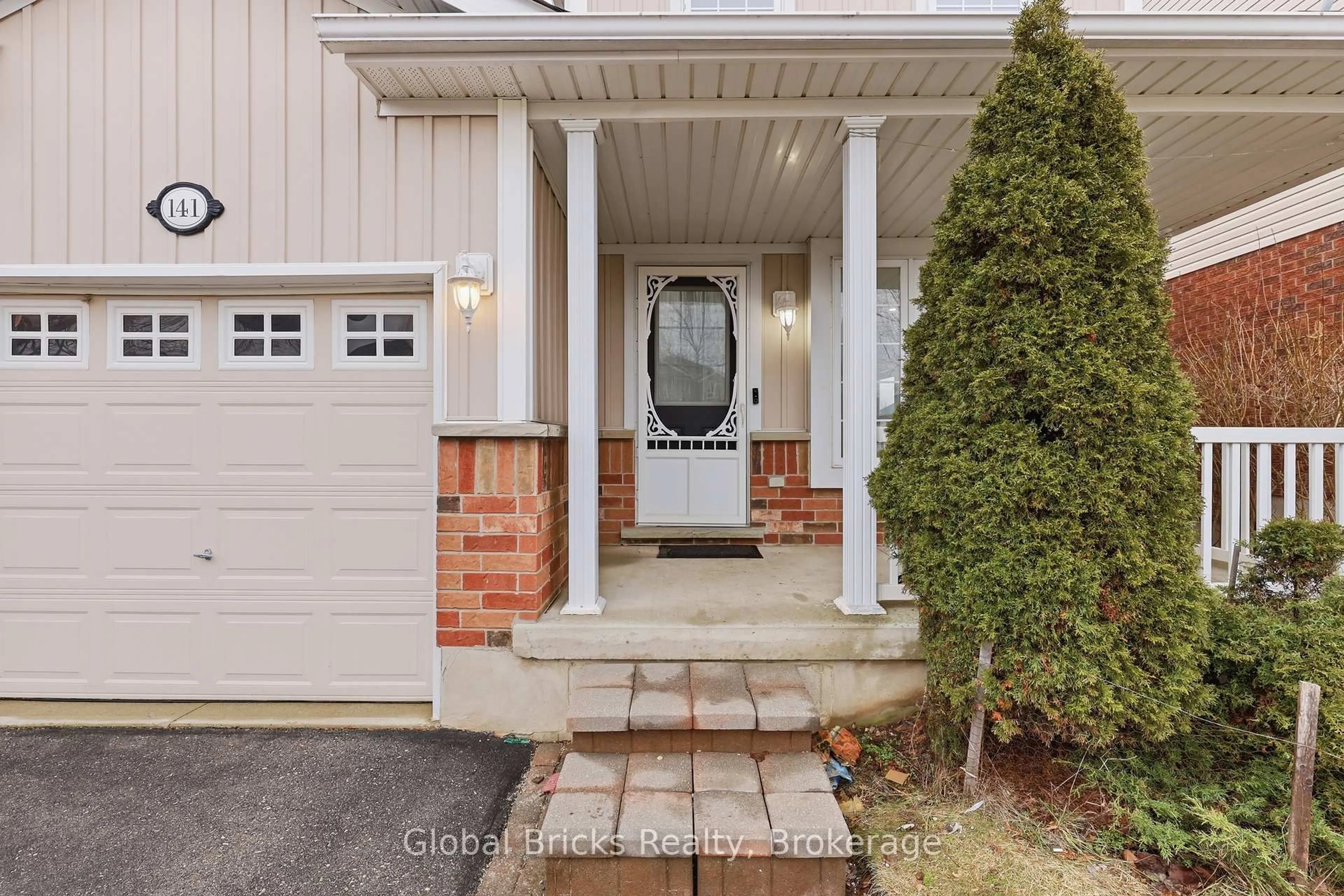 Indoor entryway for 141 Killdeer Rd, Woolwich Ontario N3B 3N1