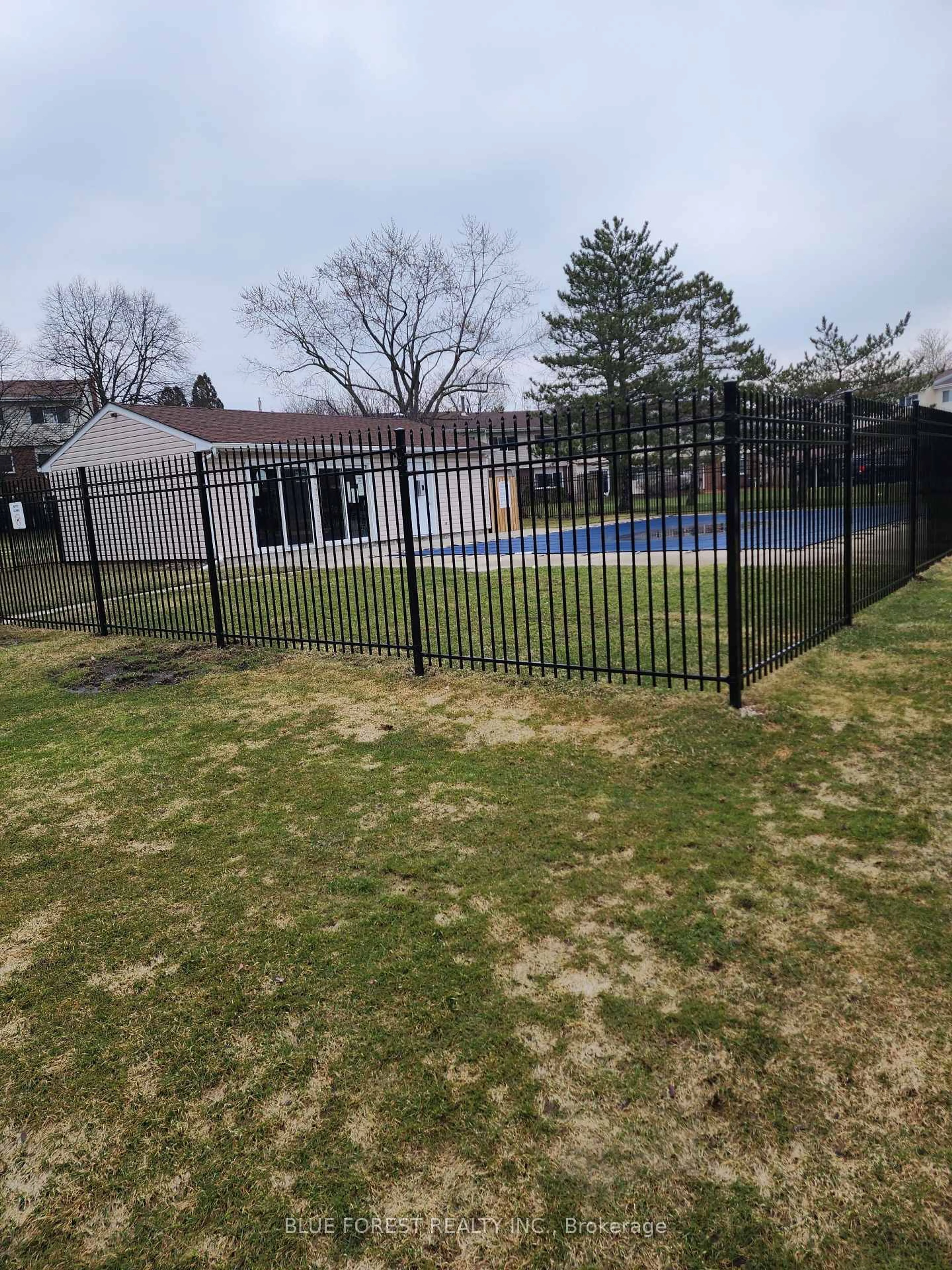 A pic from outside/outdoor area/front of a property/back of a property/a pic from drone, street for 775 Wilkins St, London South Ontario N6C 4Z9