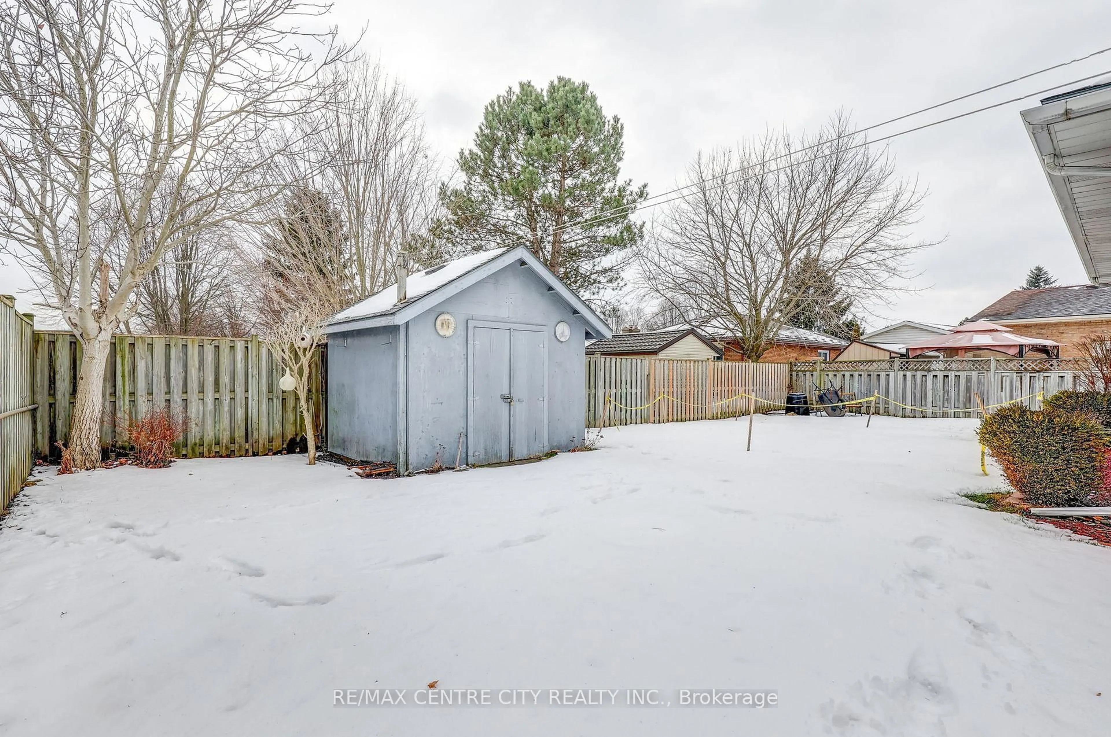 Shed for 95 Dufferin St, Aylmer Ontario N5H 2L9