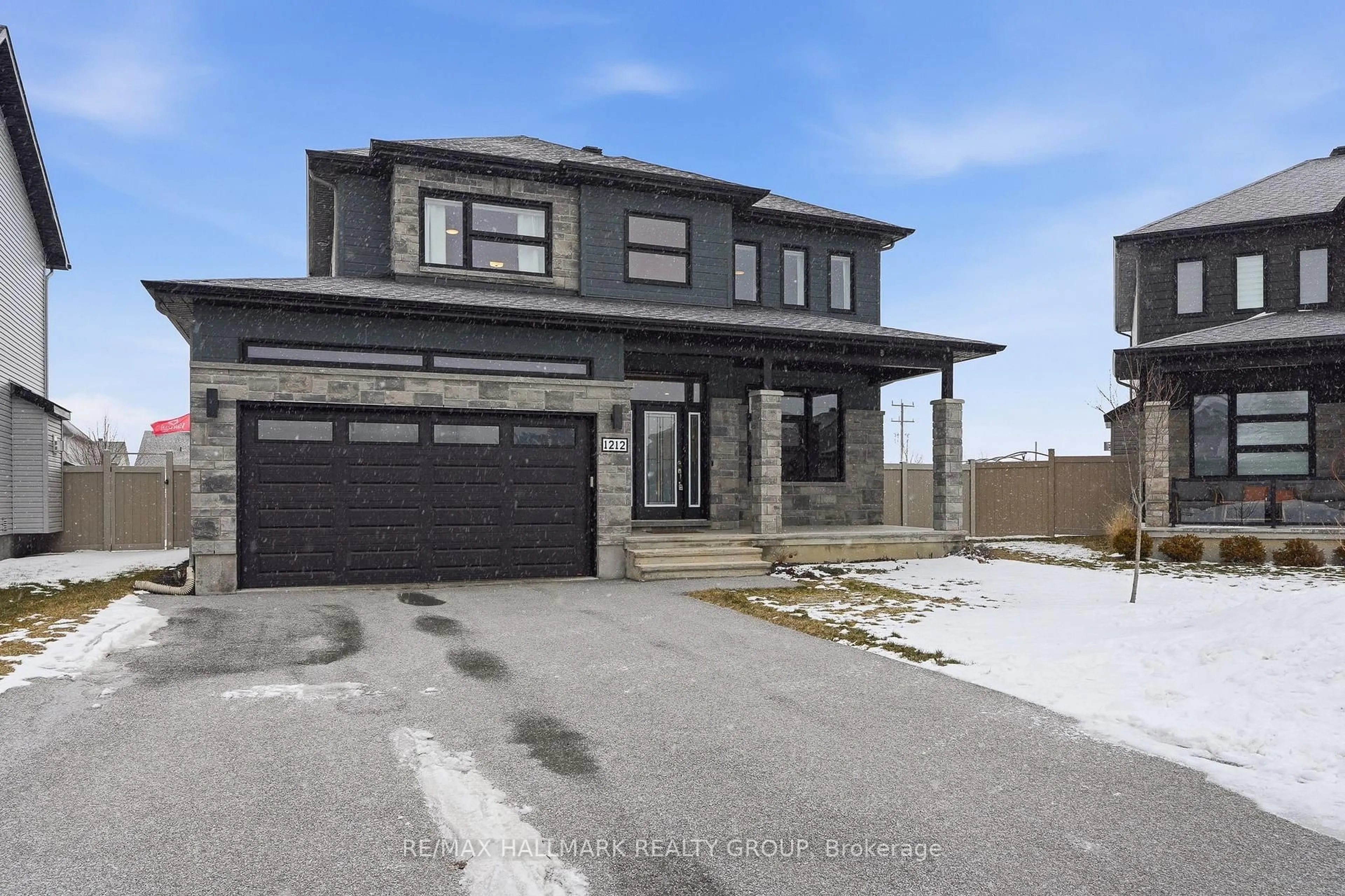 Home with brick exterior material, street for 1212 AVIGNON St, Russell Ontario K0A 1W0