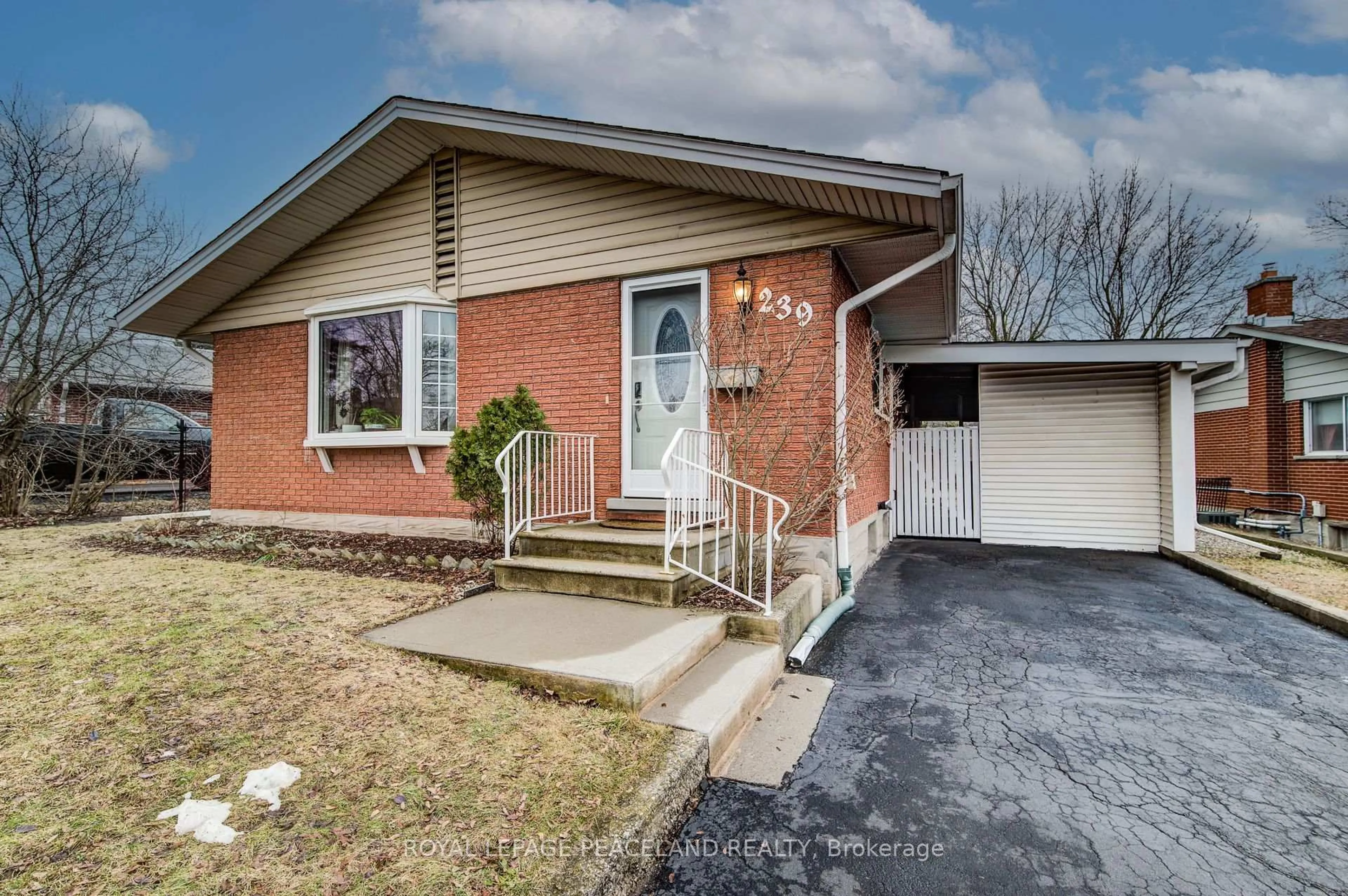 Home with brick exterior material, street for 239 Winfield Ave, Waterloo Ontario N2J 3M8